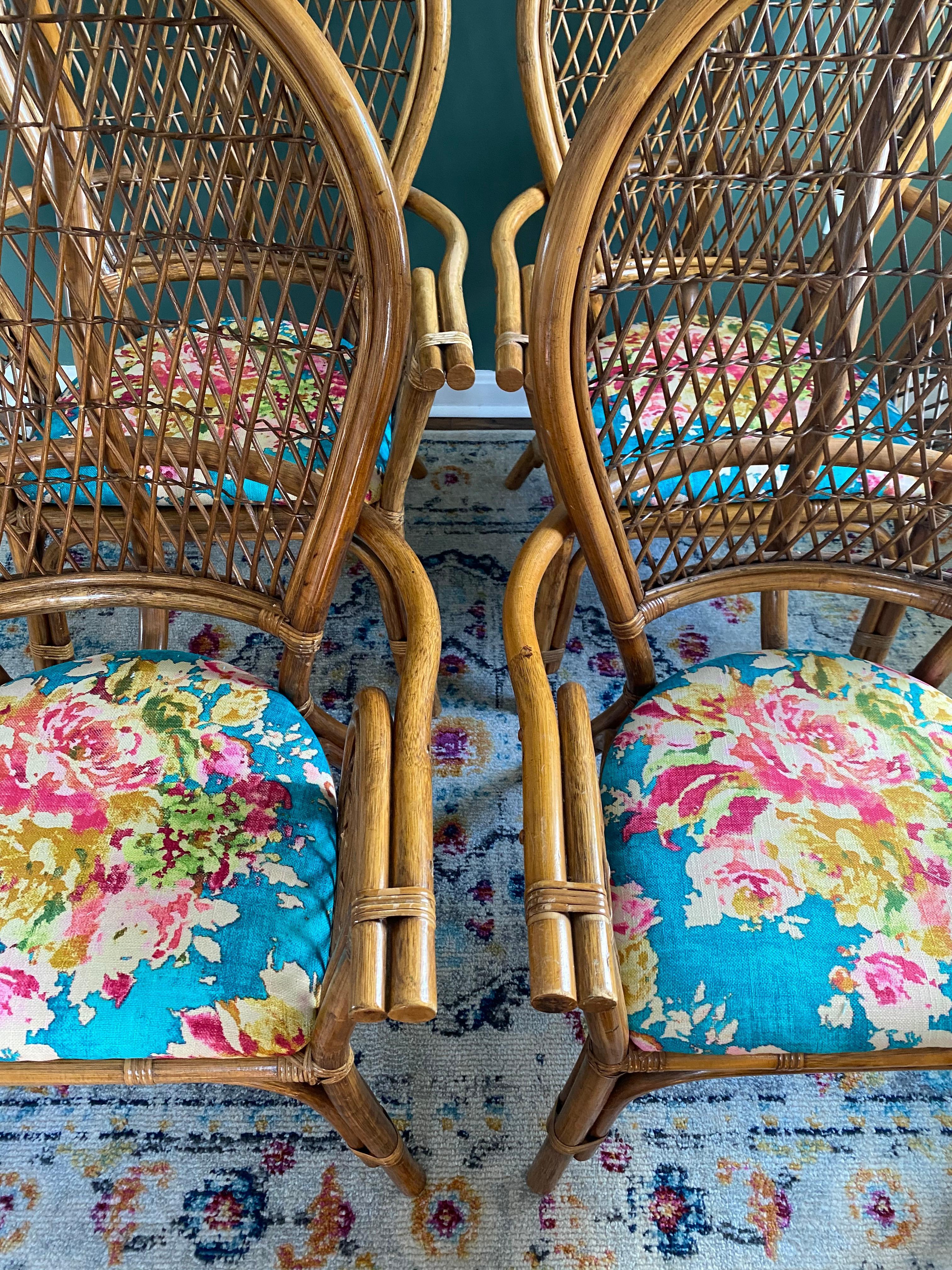 20th Century Set of Four Bamboo/Rattan Hollywood Regency Peacock Dining Armchairs For Sale