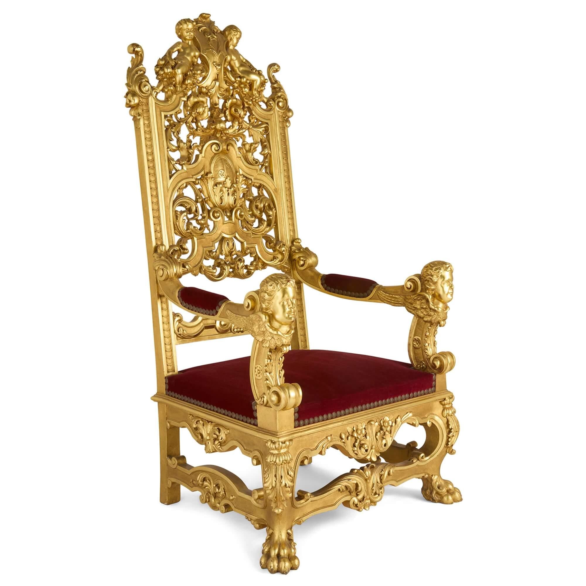 Barocco Set di quattro poltrone trono in stile barocco in legno dorato intagliato e velluto in vendita