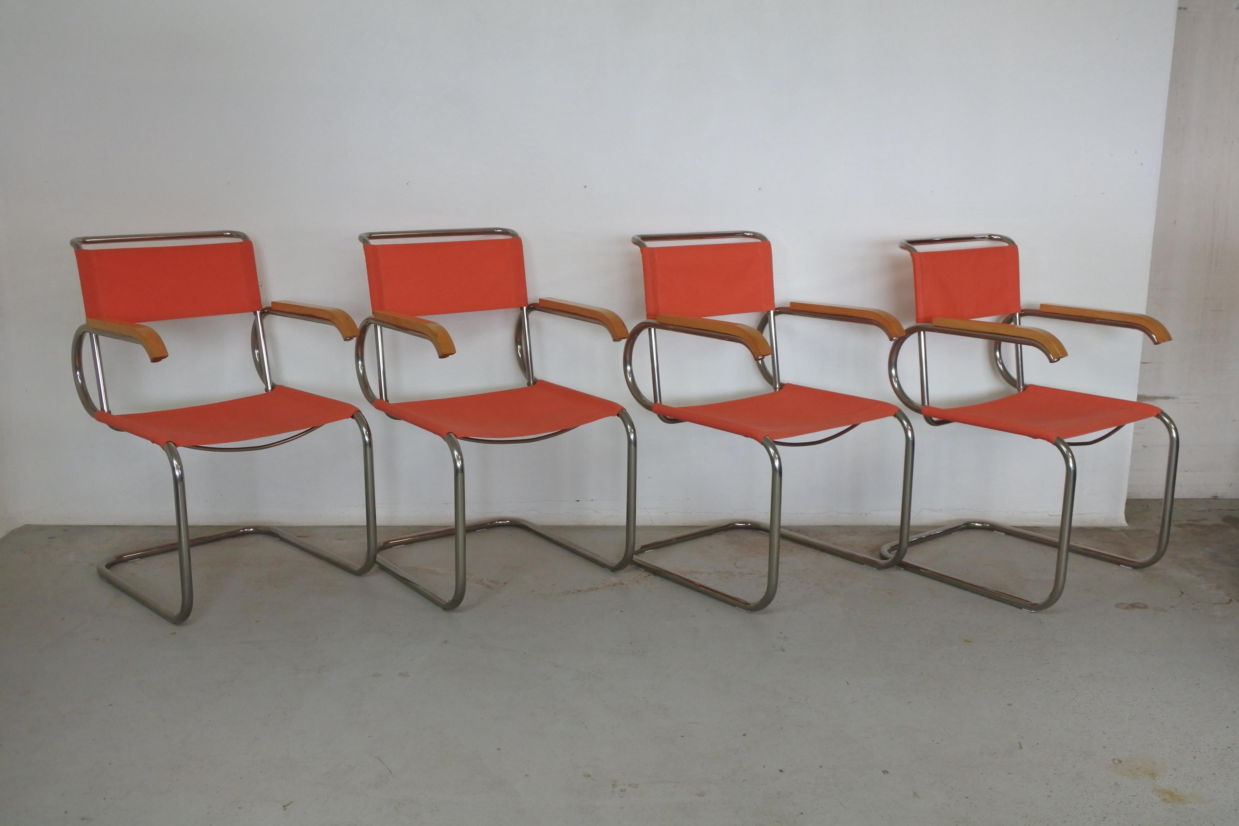 Set of 4 Bauhaus cantilever armchairs by Marcel Breuer
Model D40, designed in 1928 and manufactured by Tecta
Chromed steel, wood and fabric

Ideal as dining room chairs

Original purchase invoice

Fabric color is faded especially on the