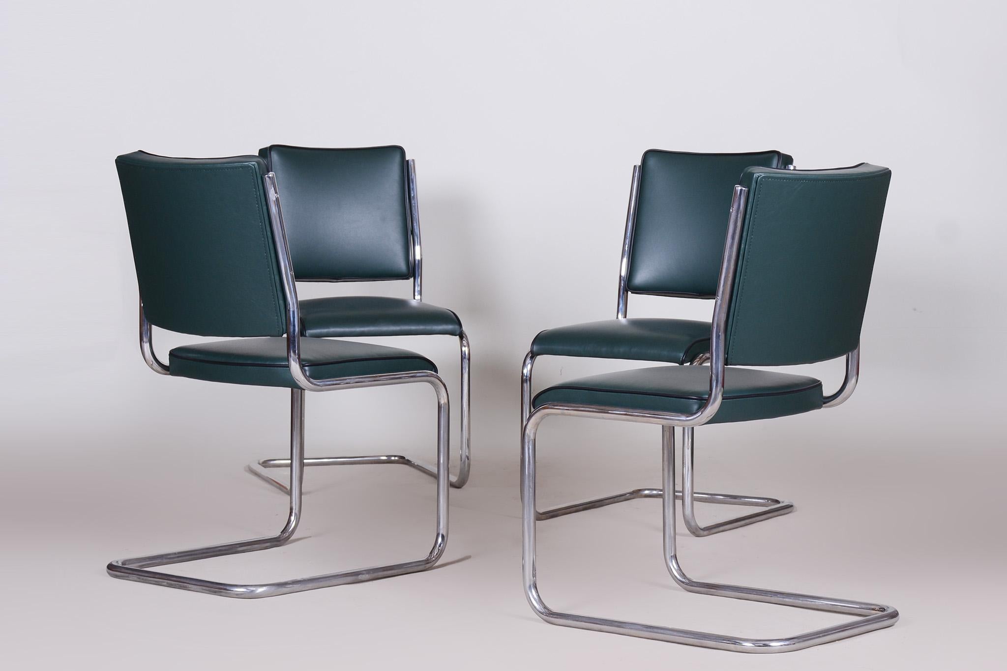 Ensemble de quatre chaises de salle à manger Bauhaus conçues par Anton Lorenz pour Slezak factories en vente 7
