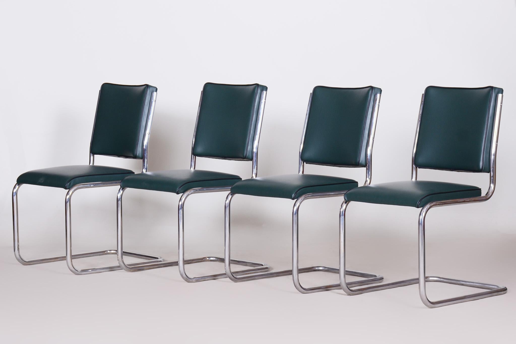 Ensemble de quatre chaises de salle à manger Bauhaus conçues par Anton Lorenz pour Slezak factories en vente 3