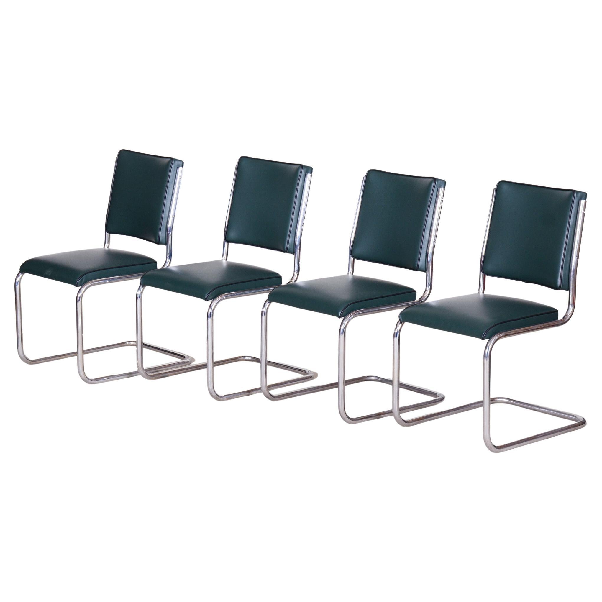 Ensemble de quatre chaises de salle à manger Bauhaus conçues par Anton Lorenz pour Slezak factories en vente