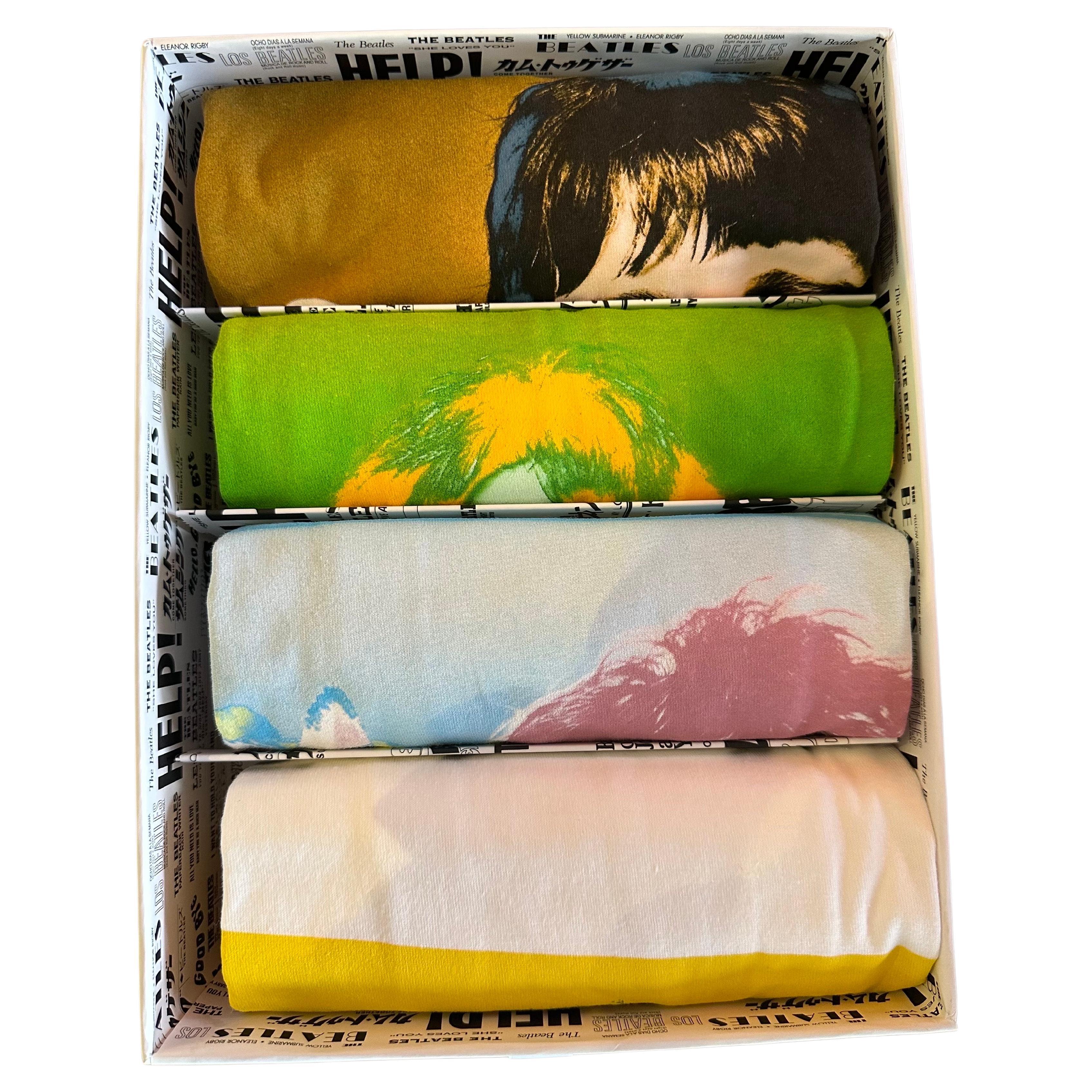 Mexicain Ensemble de quatre t-shirts des Beatles dans une boîte par Richard Avedon