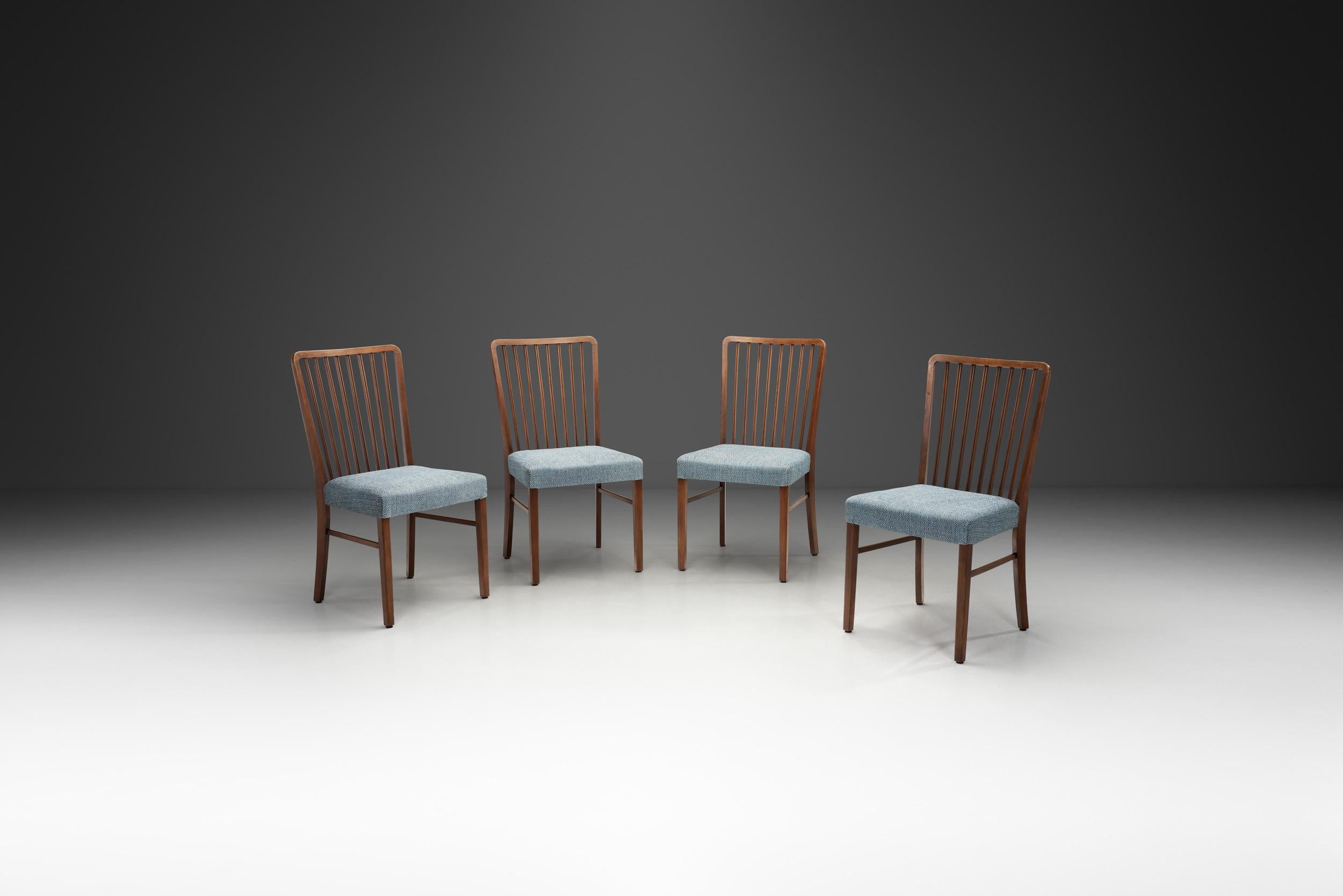 Denmark has a long history of furniture-making. Through the 19th century, the country also had a very strong legacy of cabinetmaking, or producing traditional furniture by hand. In the early 20th century, these cabinetmaking traditions began to