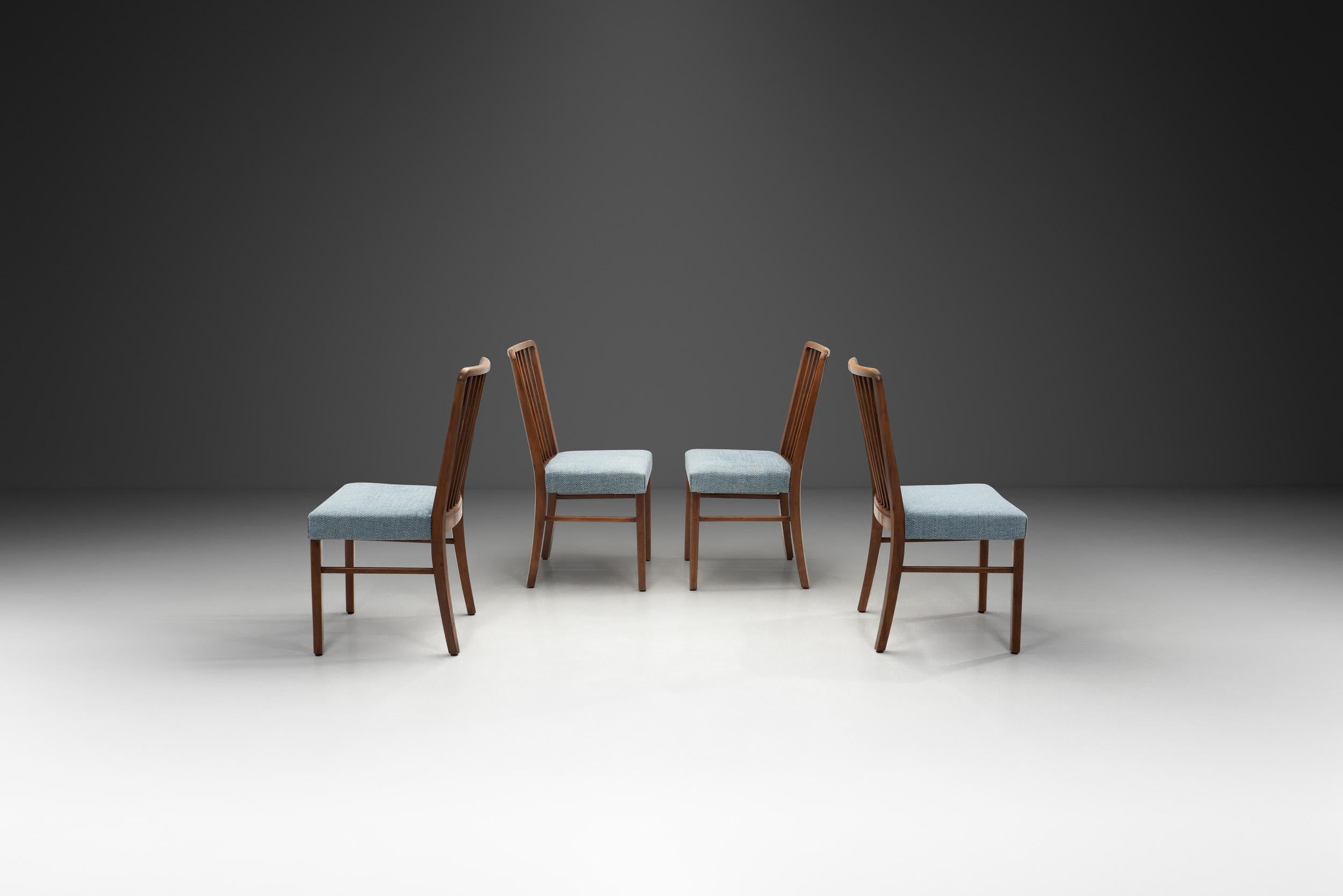 Scandinavian Modern Set of Four Beech Danish Cabinetmaker Dining Chairs, Denmark Mid-20th Century For Sale