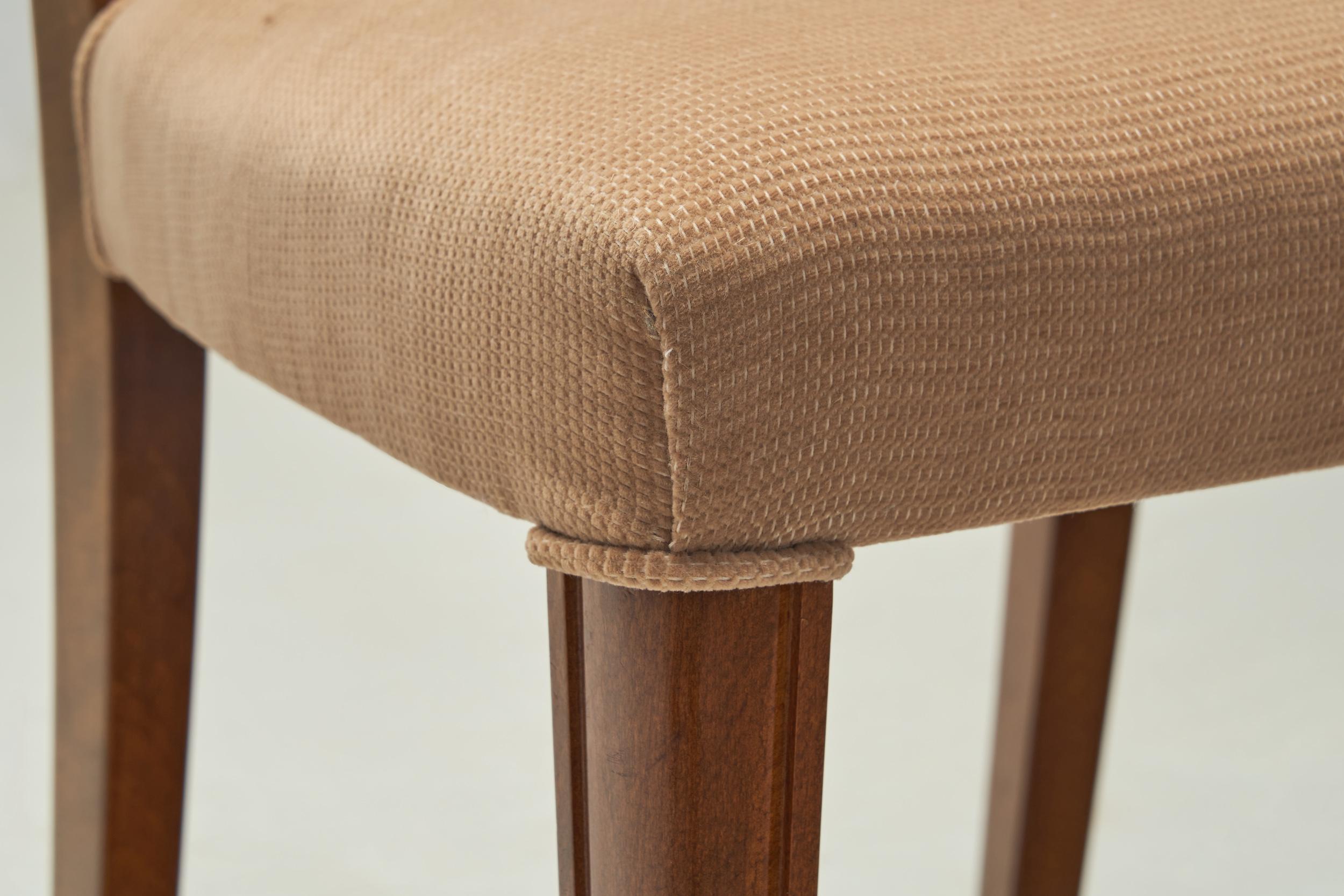 Set of Four Beech Dining Chairs, Europe Mid-20th Century For Sale 5