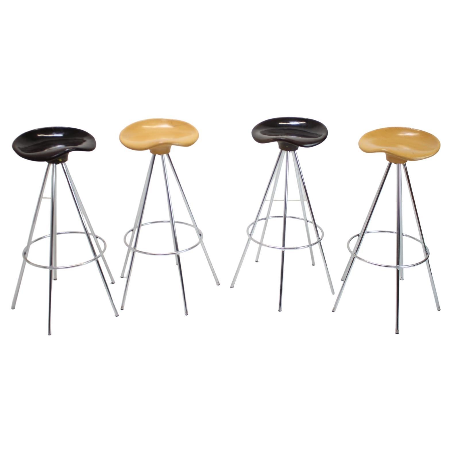 Set of Four Beech Jamaica Bar Stools by Pepe Cortés, 1990s For Sale