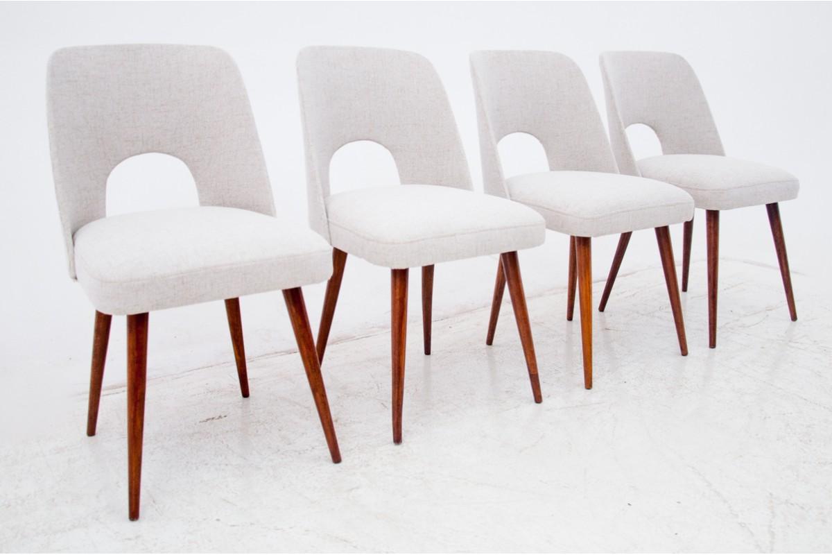 Set aus vier beigen Vintage-Stühlen aus der Mitte des Jahrhunderts, Polen, 1960er Jahre. im Angebot 3