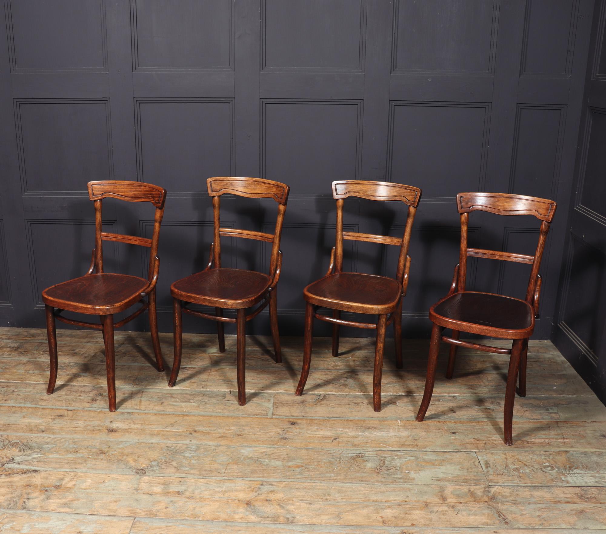 Set of Four Bentwood Chairs by Thonet 6