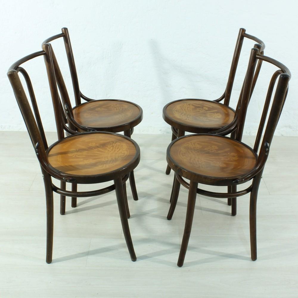 Set of Four Bentwood Chairs in Thonet Stil In Excellent Condition In Freiburg, DE