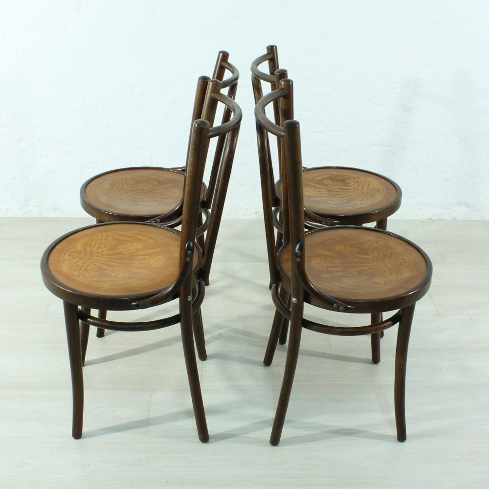 Beech Set of Four Bentwood Chairs in Thonet Stil