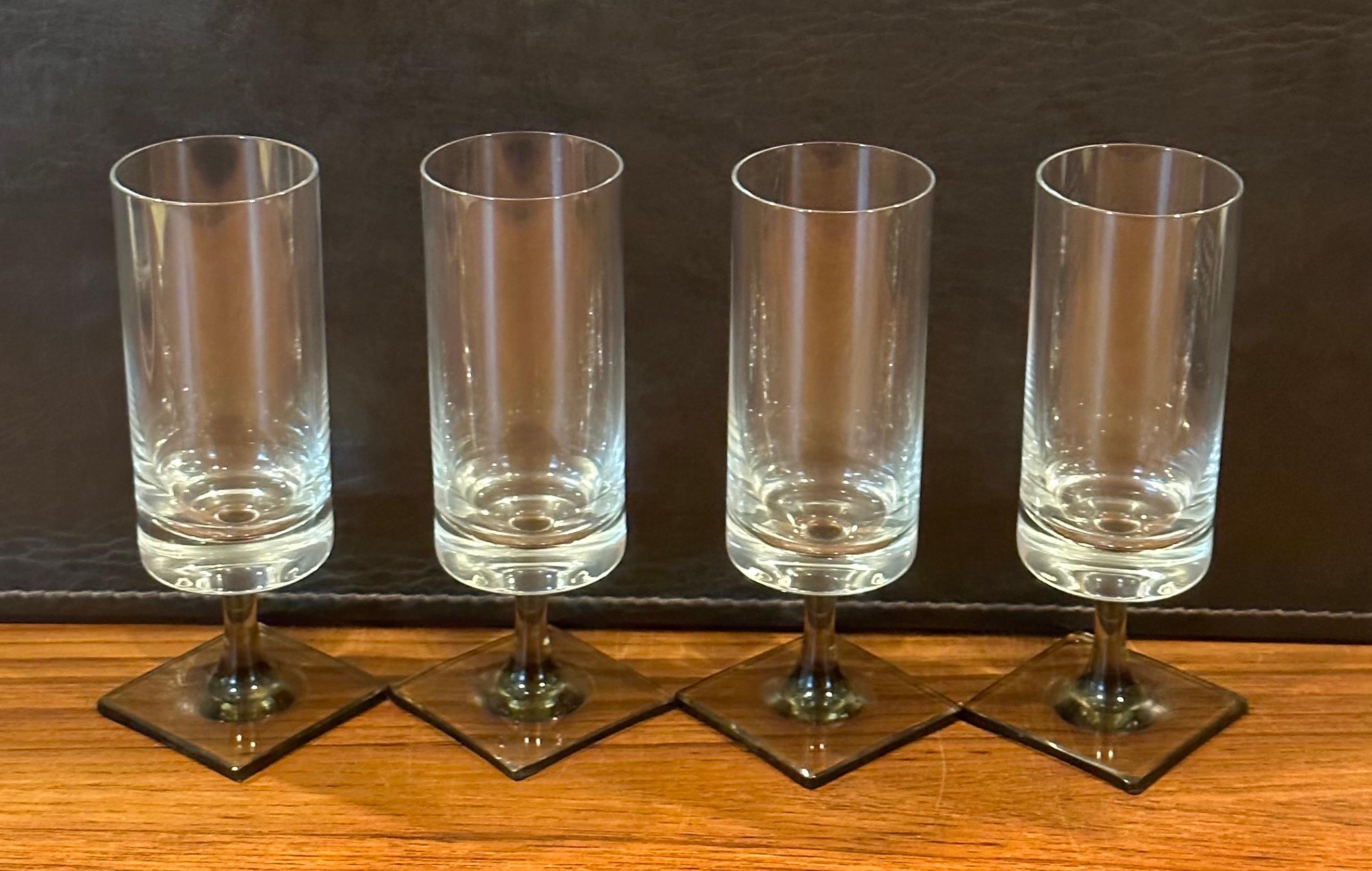 Ensemble de quatre verres à glace à base carrée « Berlin » de G. Butler Jensen pour Rosenthal en vente 7