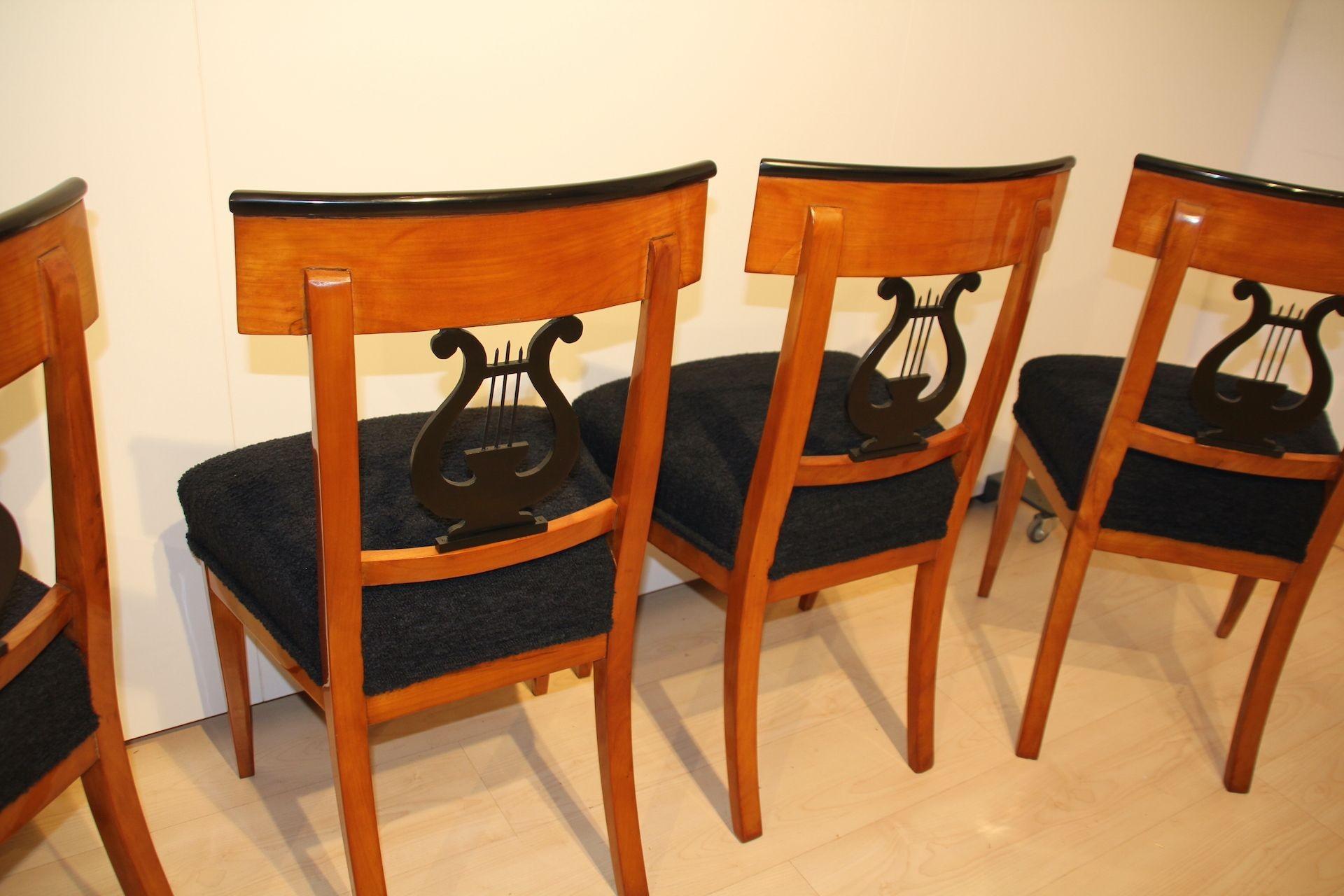 Set of Four Biedermeier Chairs, Cherry Wood, South Germany circa 1830 10