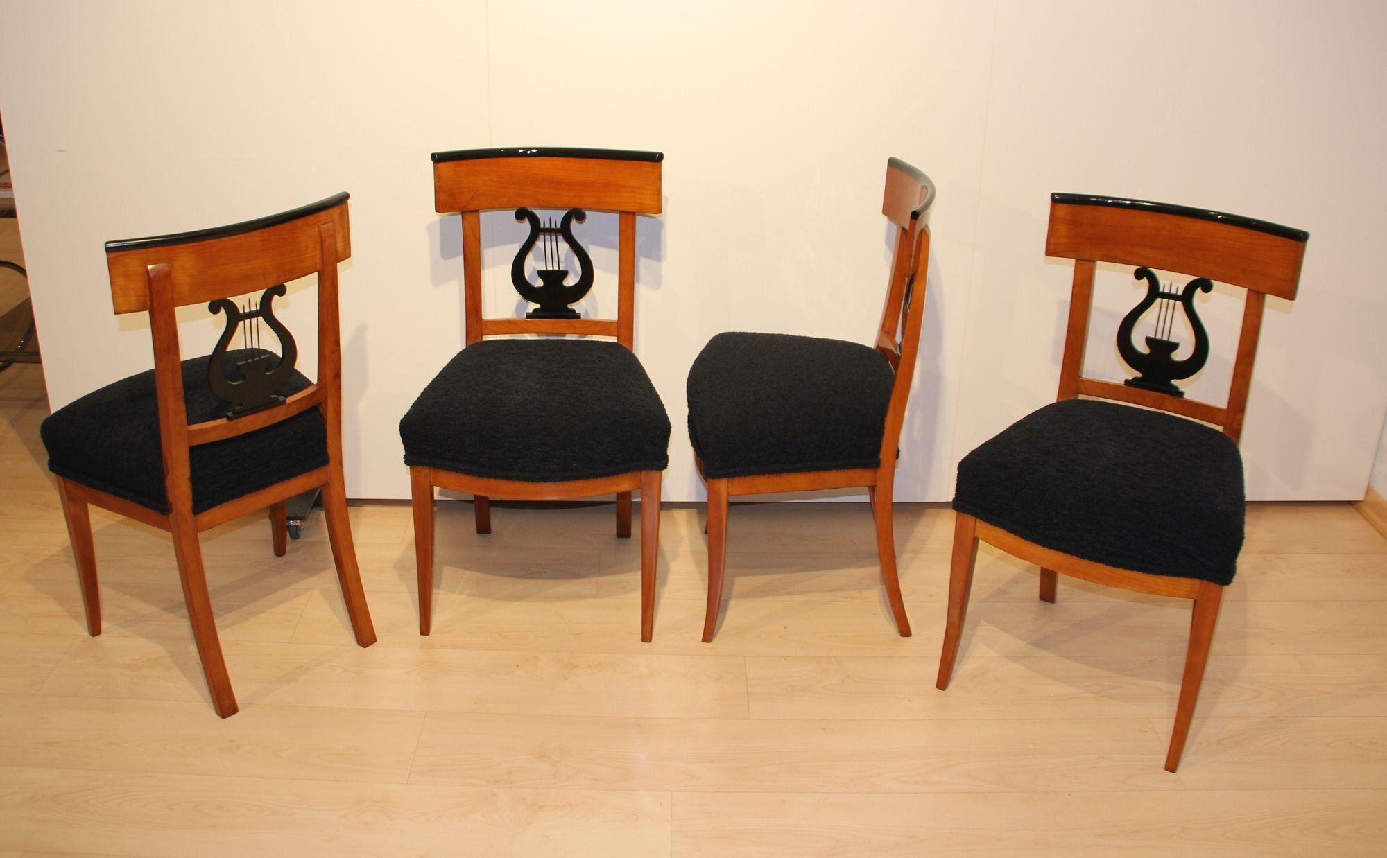 Set of Four Biedermeier Chairs, Cherry Wood, South Germany circa 1830 1