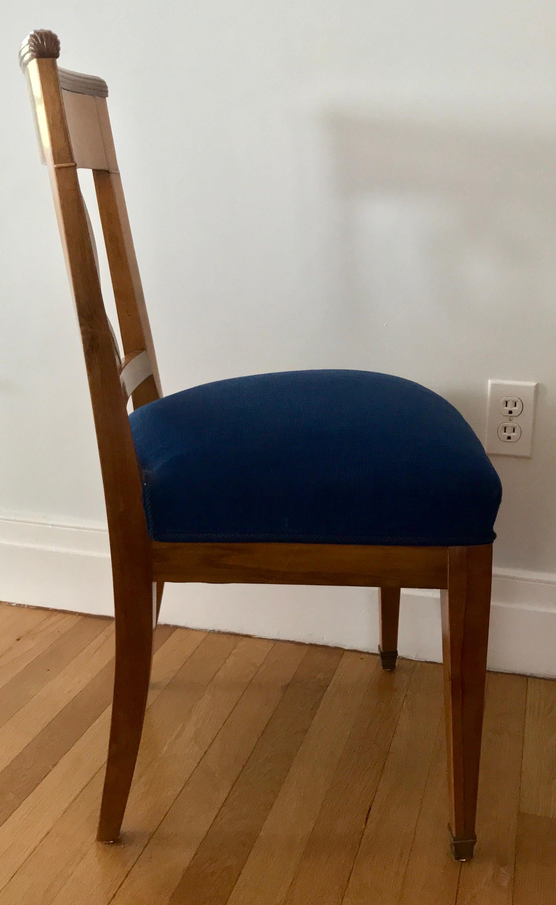 Set of Four Biedermeier Chairs, Switzerland, circa 1820-1830 In Good Condition For Sale In Belmont, MA