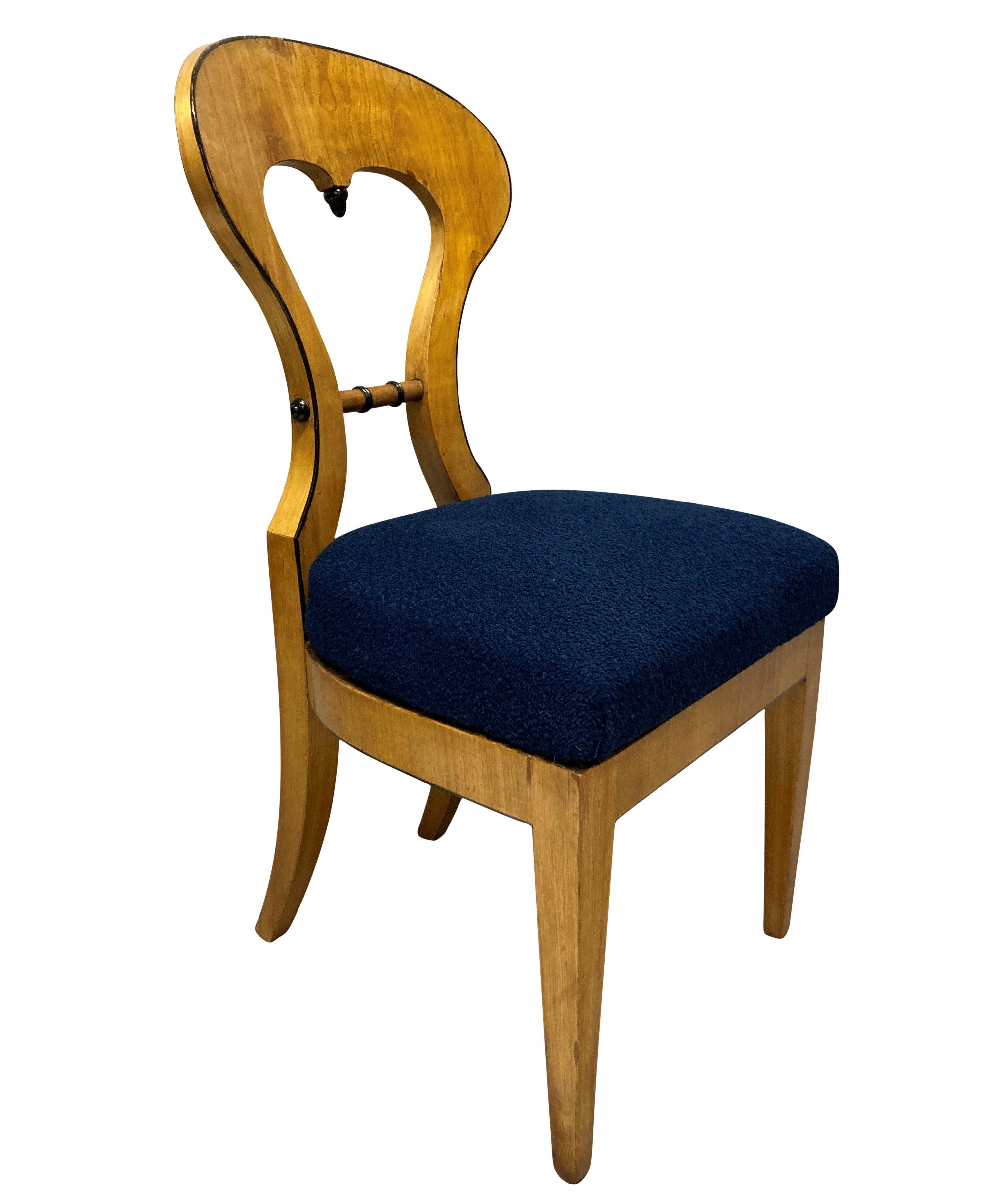 Set of Four Biedermeier Satinwood Chairs For Sale 1