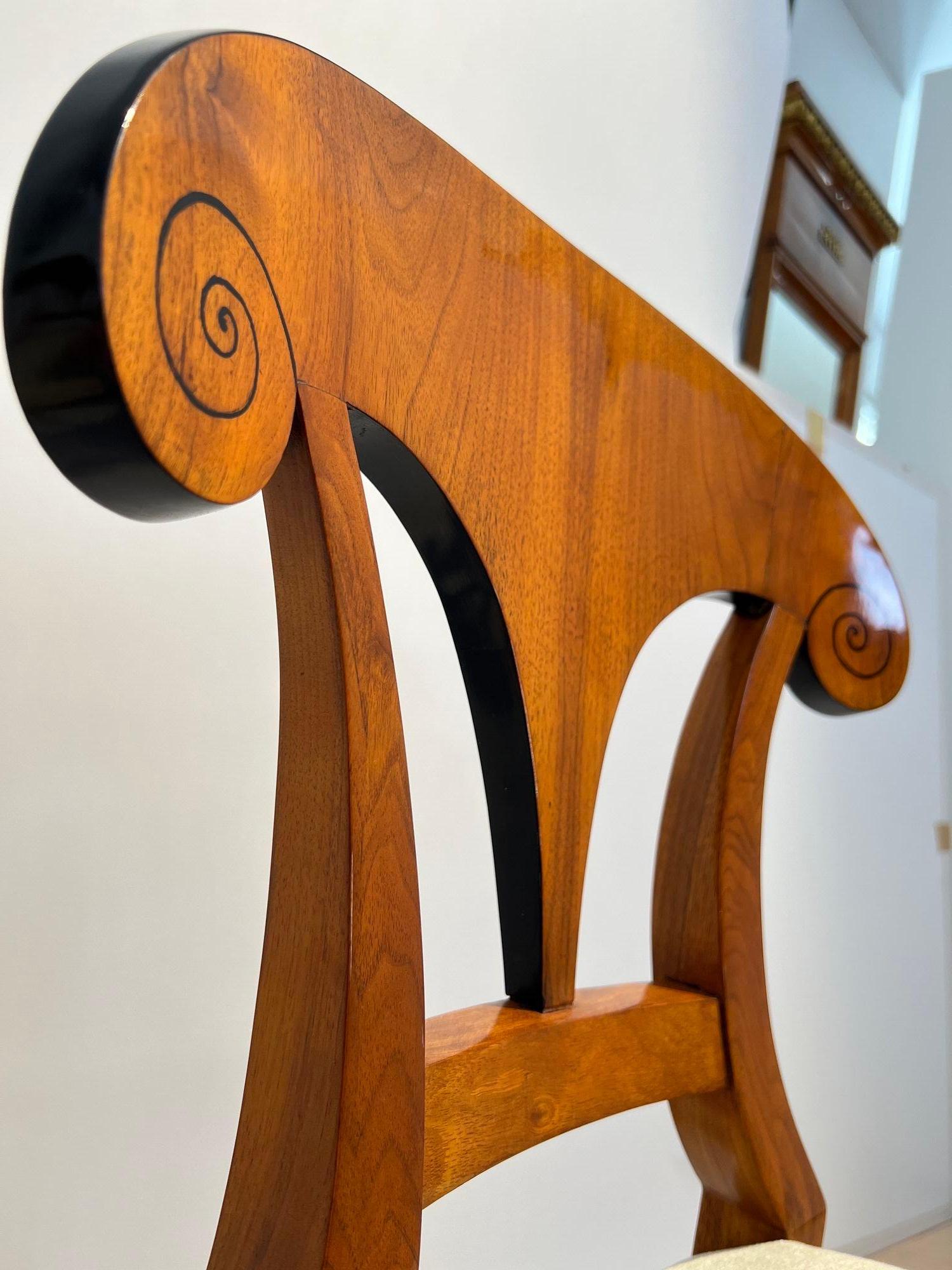 Ensemble de quatre chaises à pelle Biedermeier, noyer, encre, Autriche vers 1830 en vente 8
