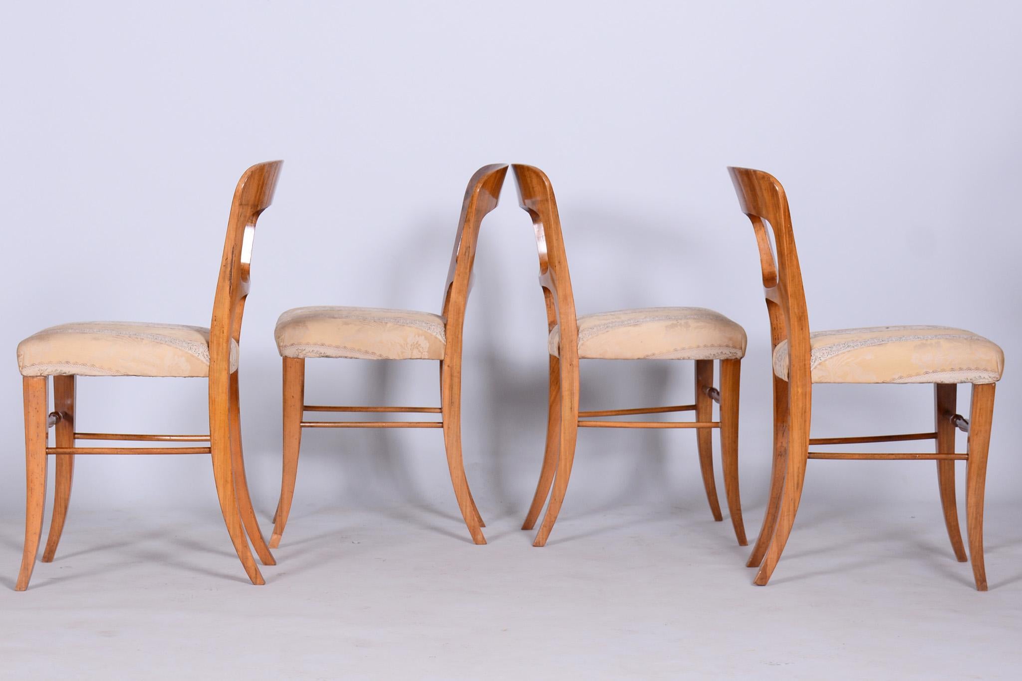 Set of Four Biedermeier Walnut Chairs, Original Condition, Czechia, 1830s For Sale 2