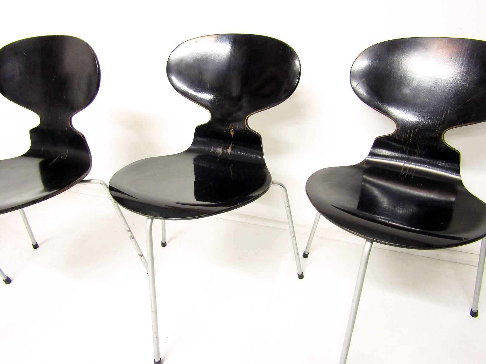 Set of Four Black 1950s Danish Ant Chairs by Arne Jacobsen for Fritz Hansen 9