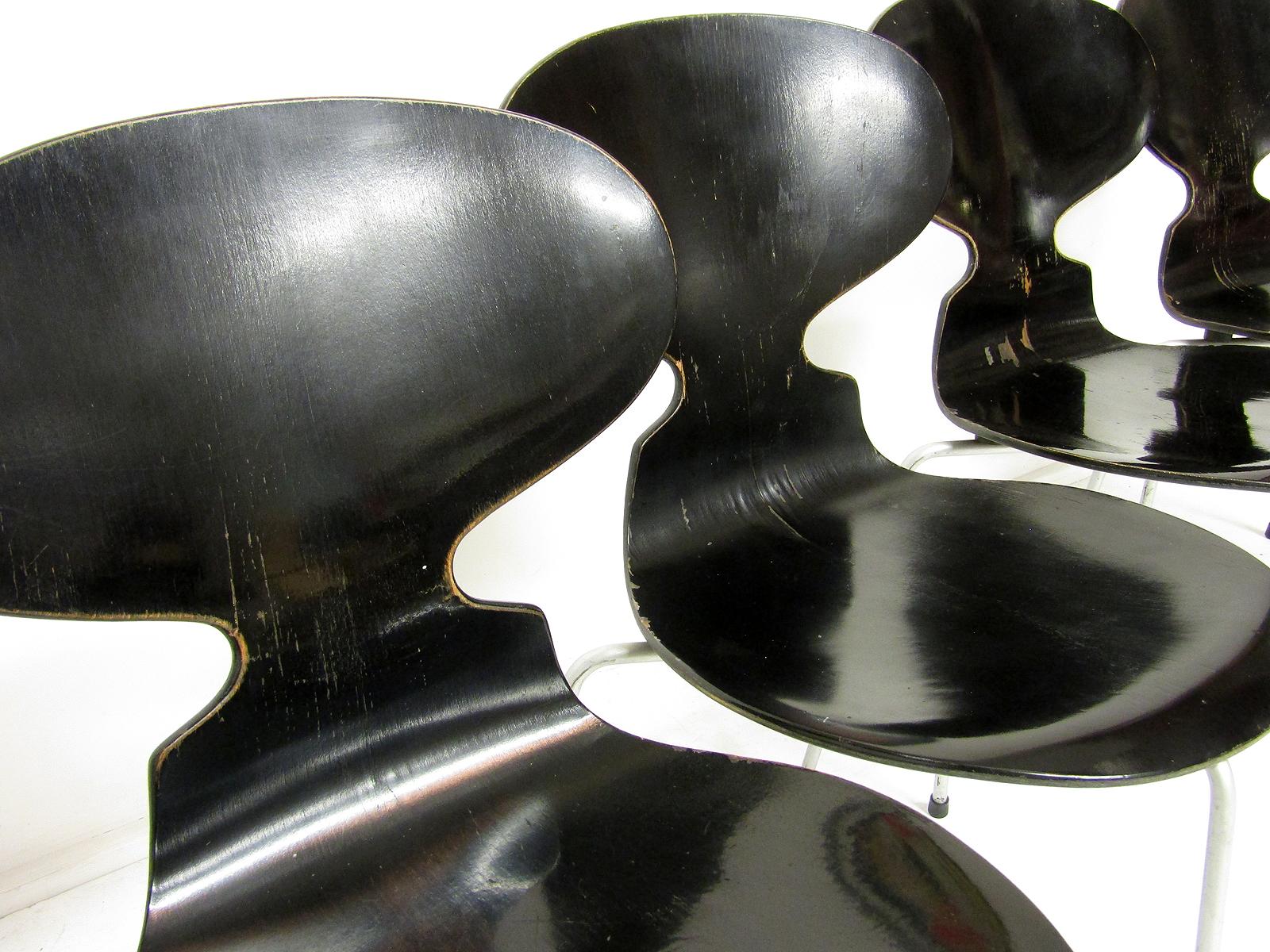 Set of Four Black 1950s Danish Ant Chairs by Arne Jacobsen for Fritz Hansen 11