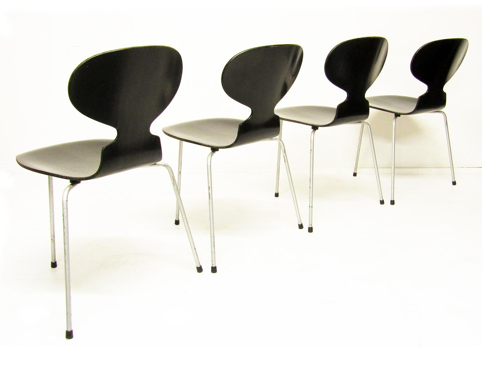20th Century Set of Four Black 1950s Danish Ant Chairs by Arne Jacobsen for Fritz Hansen
