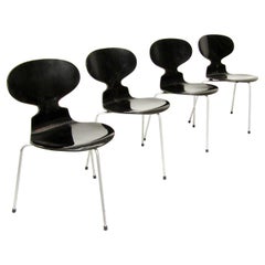 Set of Four Black 1950s Danish Ant Chairs by Arne Jacobsen for Fritz Hansen