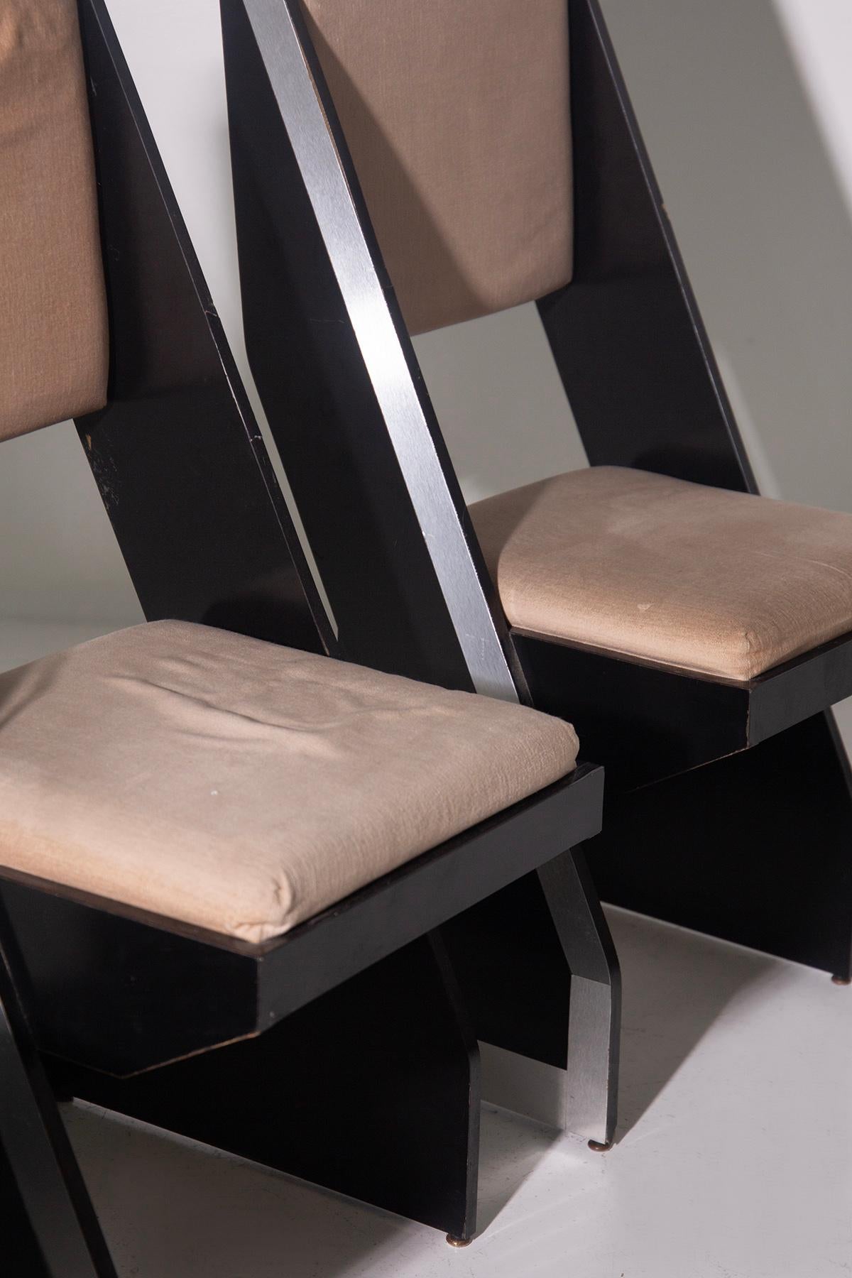 Set of four black Italian post modern chairs For Sale 2