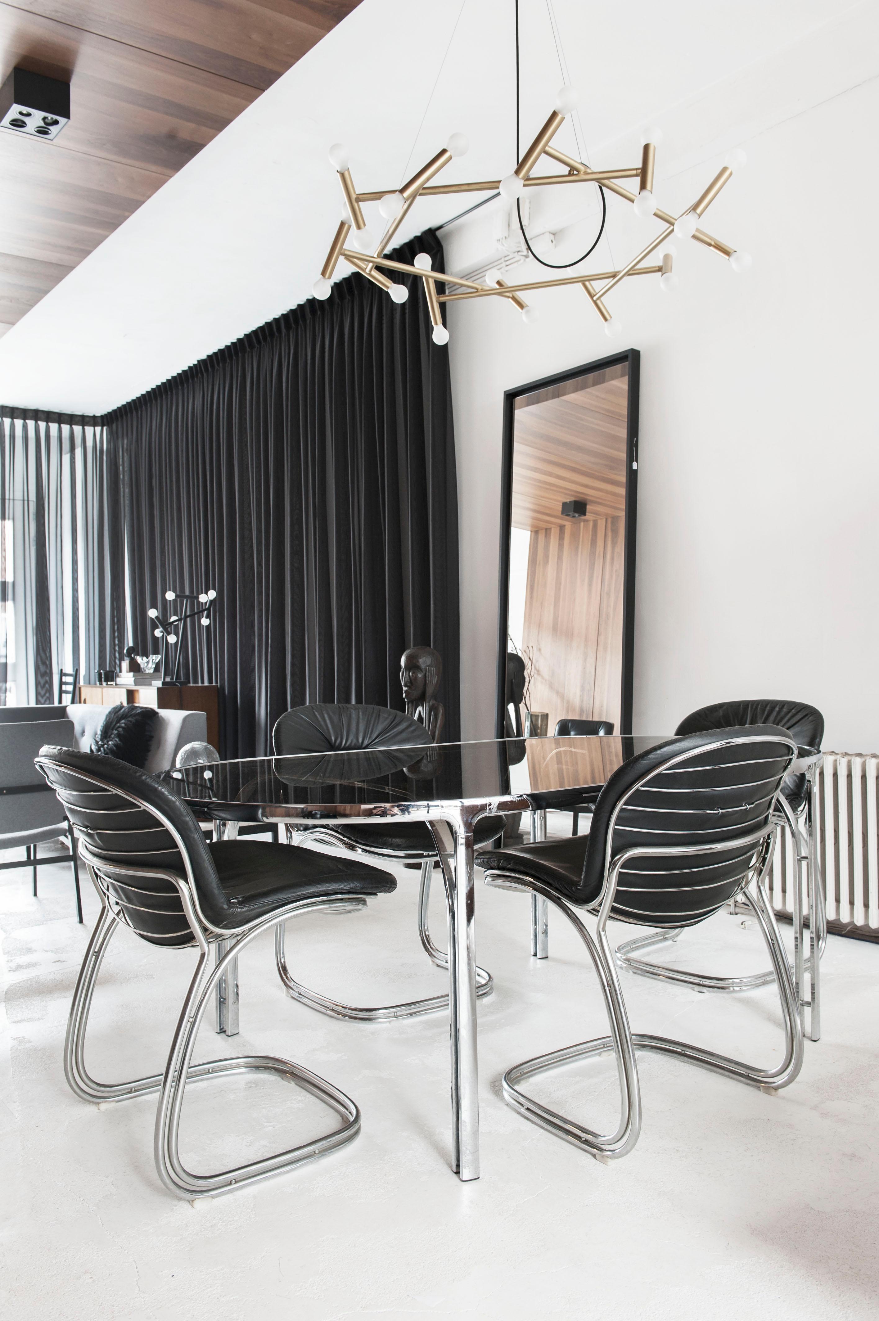 Set of Four Black Italian Sabrina Chairs and Glass Table by Gastone Rinaldi In Good Condition In Hilversum, NL