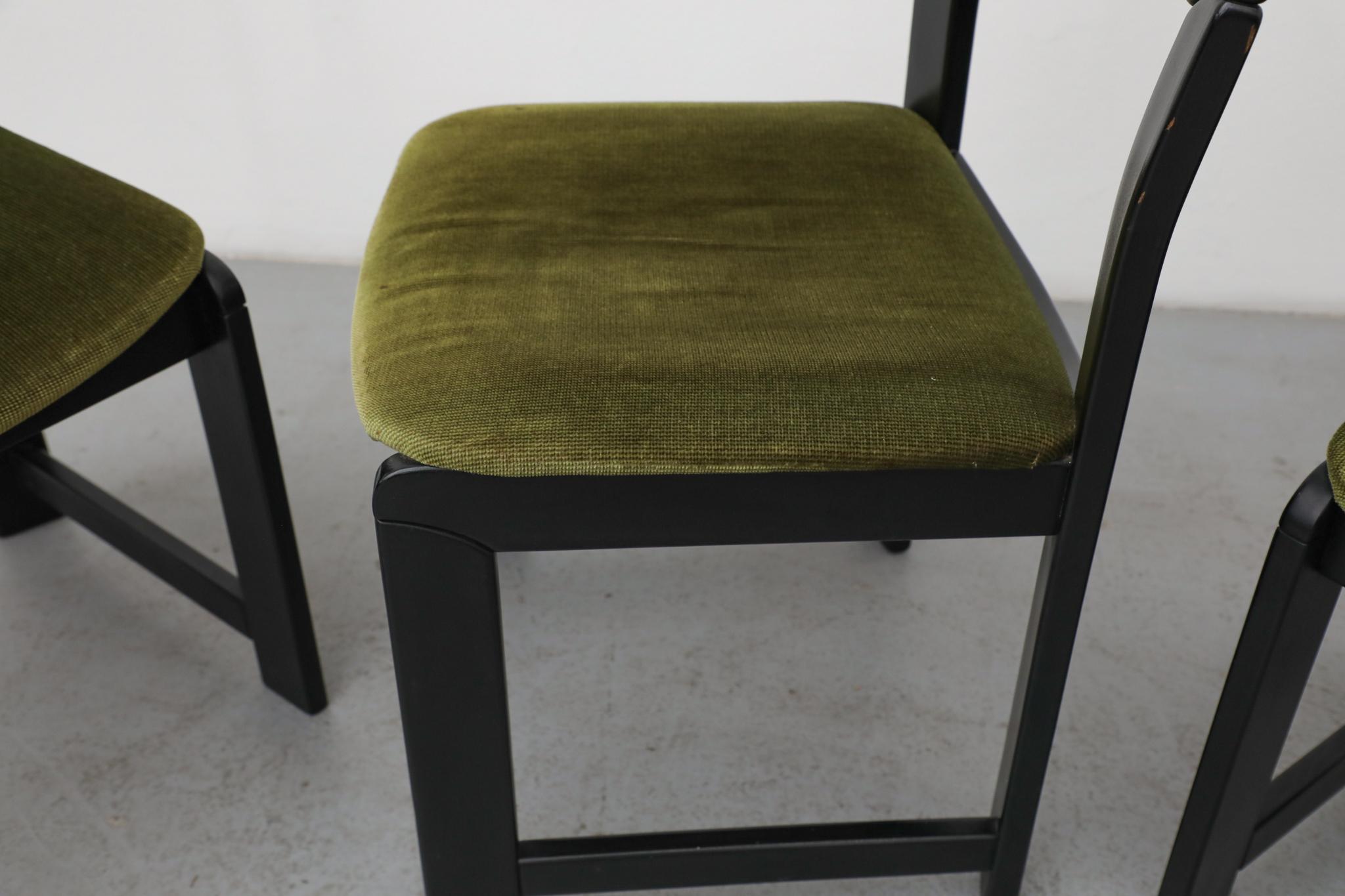 Set of Four Black Lacquer & Green Rizzo Style Dining Chairs im Angebot 5