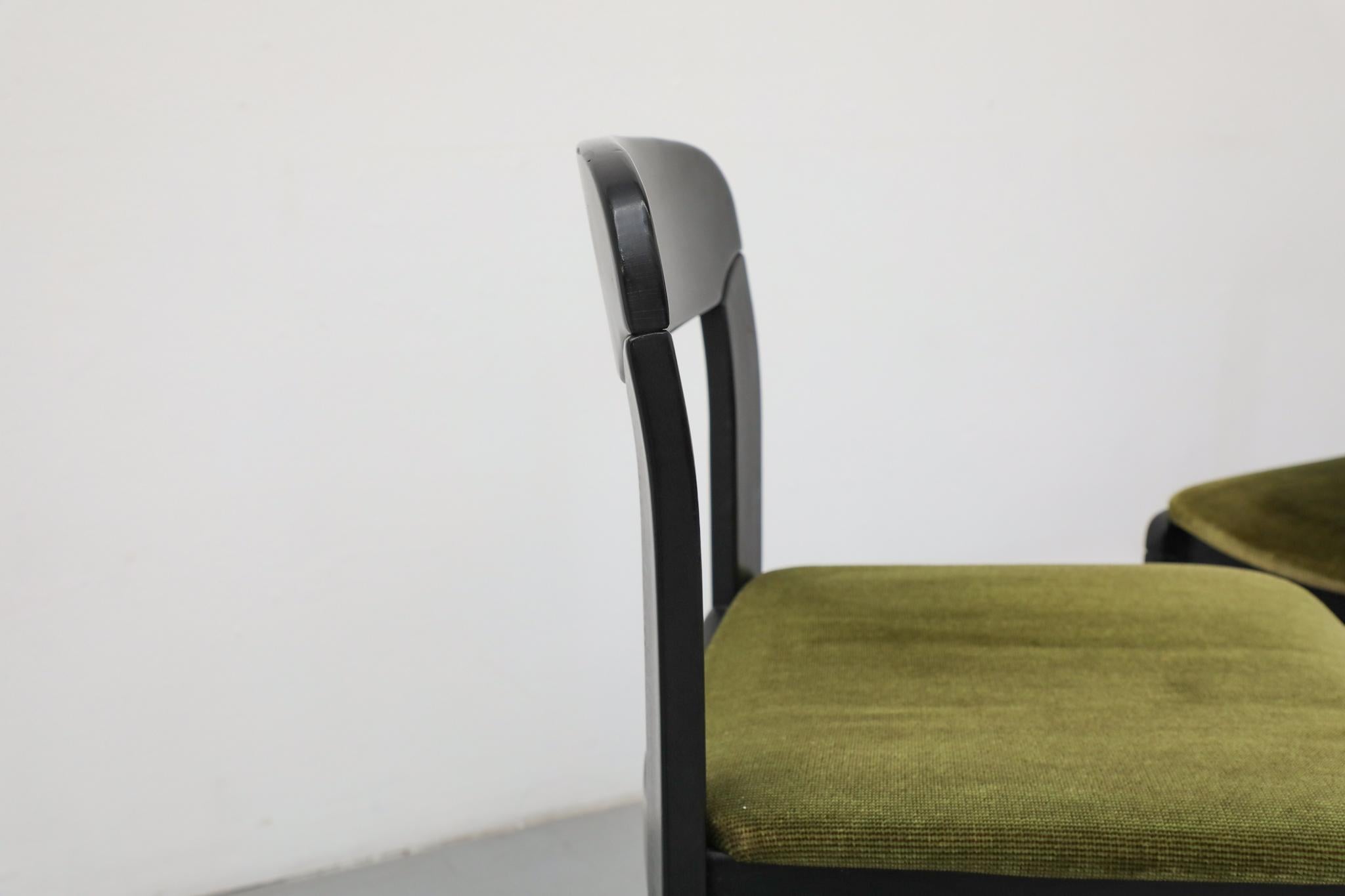 Set of Four Black Lacquer & Green Rizzo Style Dining Chairs im Angebot 7