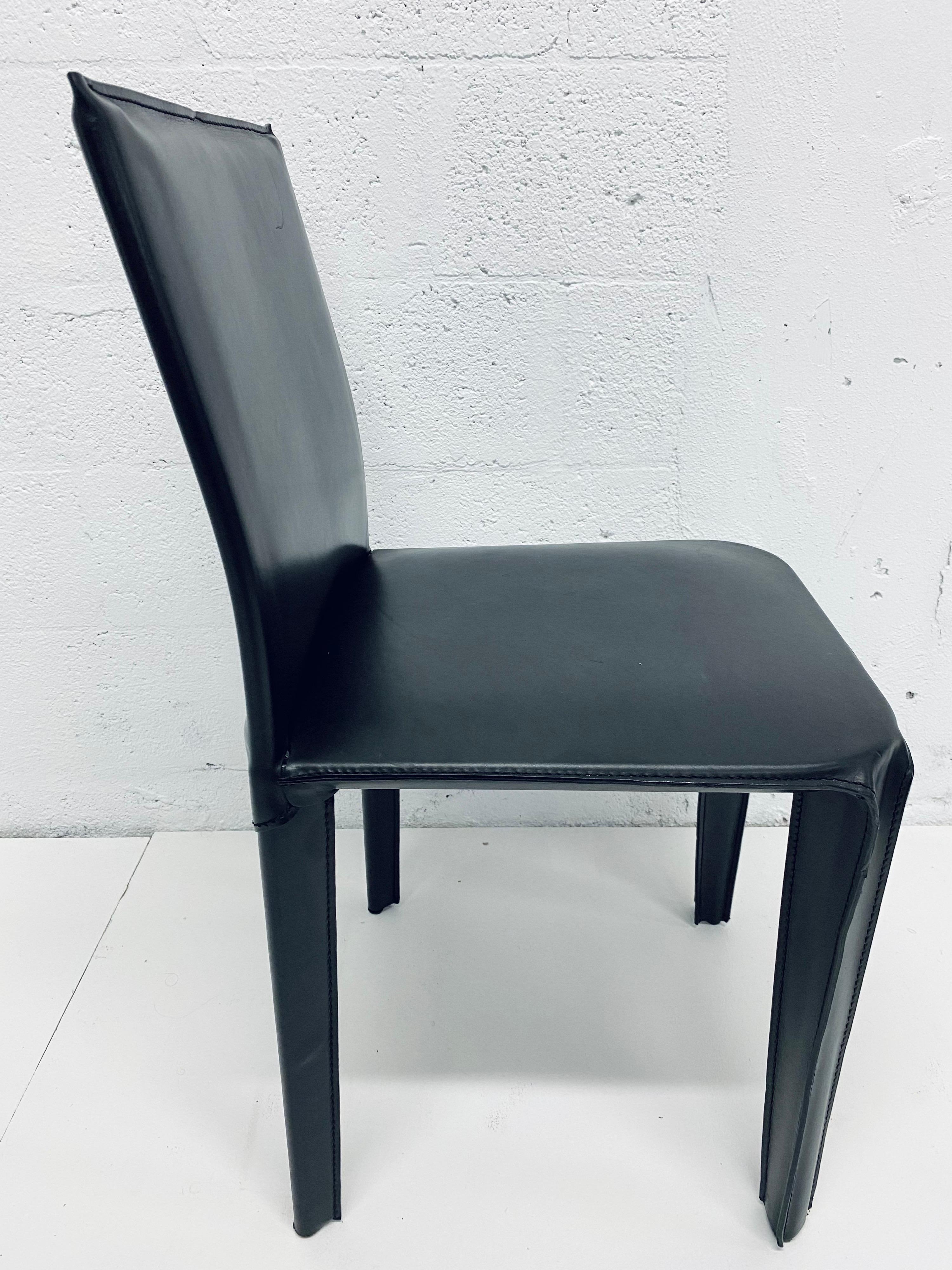 Set of Four Black Leather Dining Chairs by Arper, Italy In Good Condition In Miami, FL