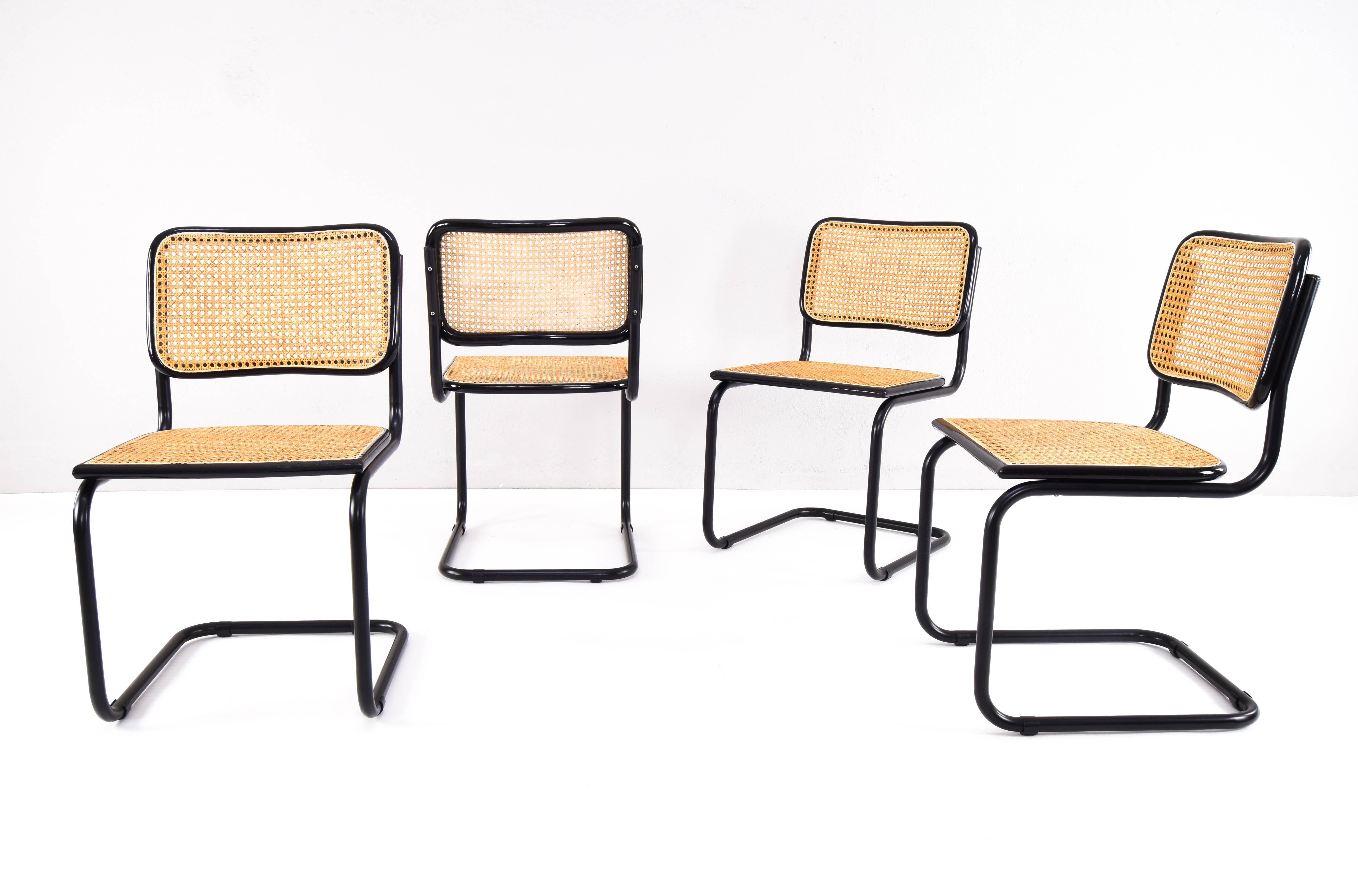 Lacquered Set of Four Black Mid-Century Modern Marcel Breuer B32 Cesca Chairs, Italy 1970s