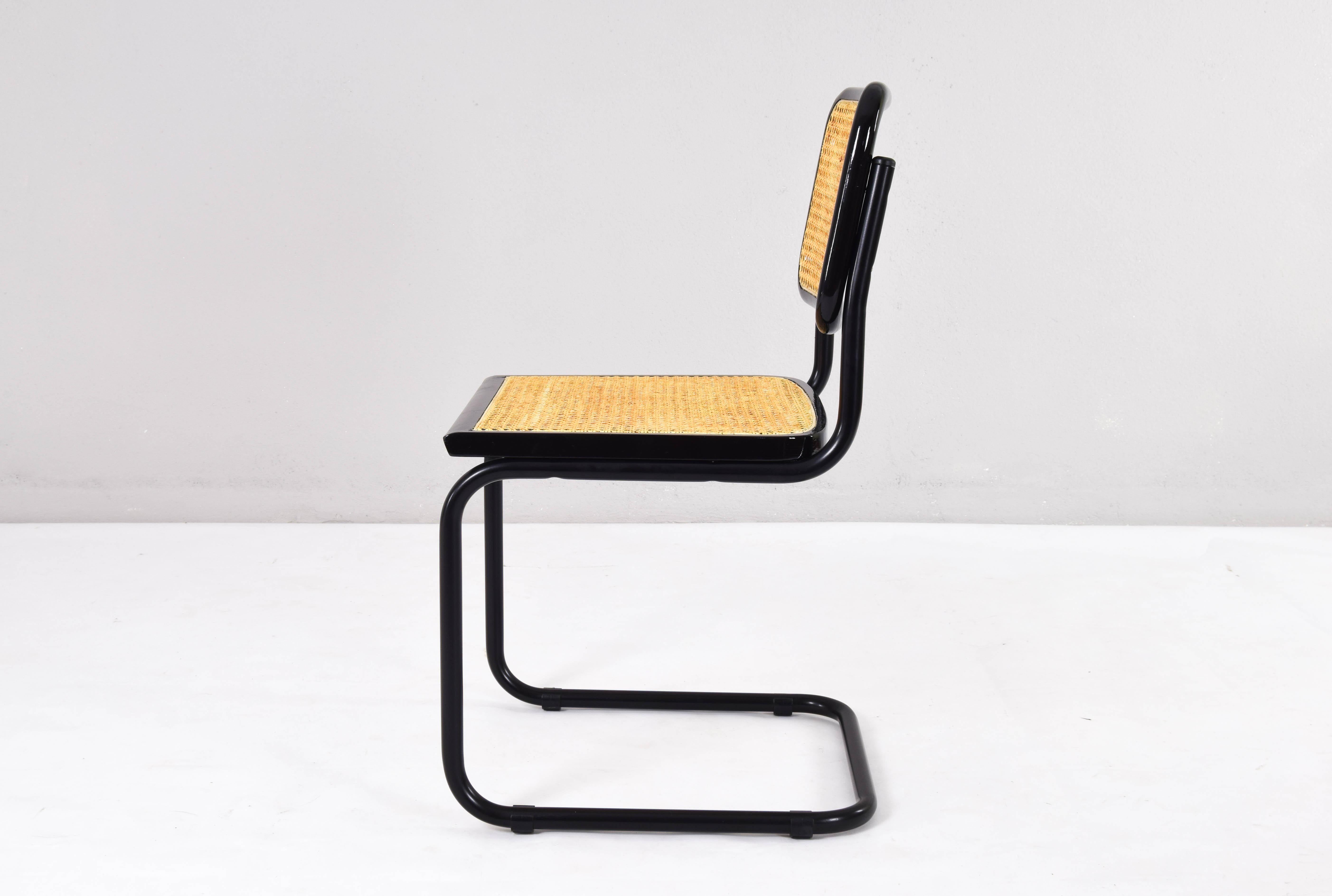 Steel Set of Four Black Mid-Century Modern Marcel Breuer B32 Cesca Chairs, Italy 1970s