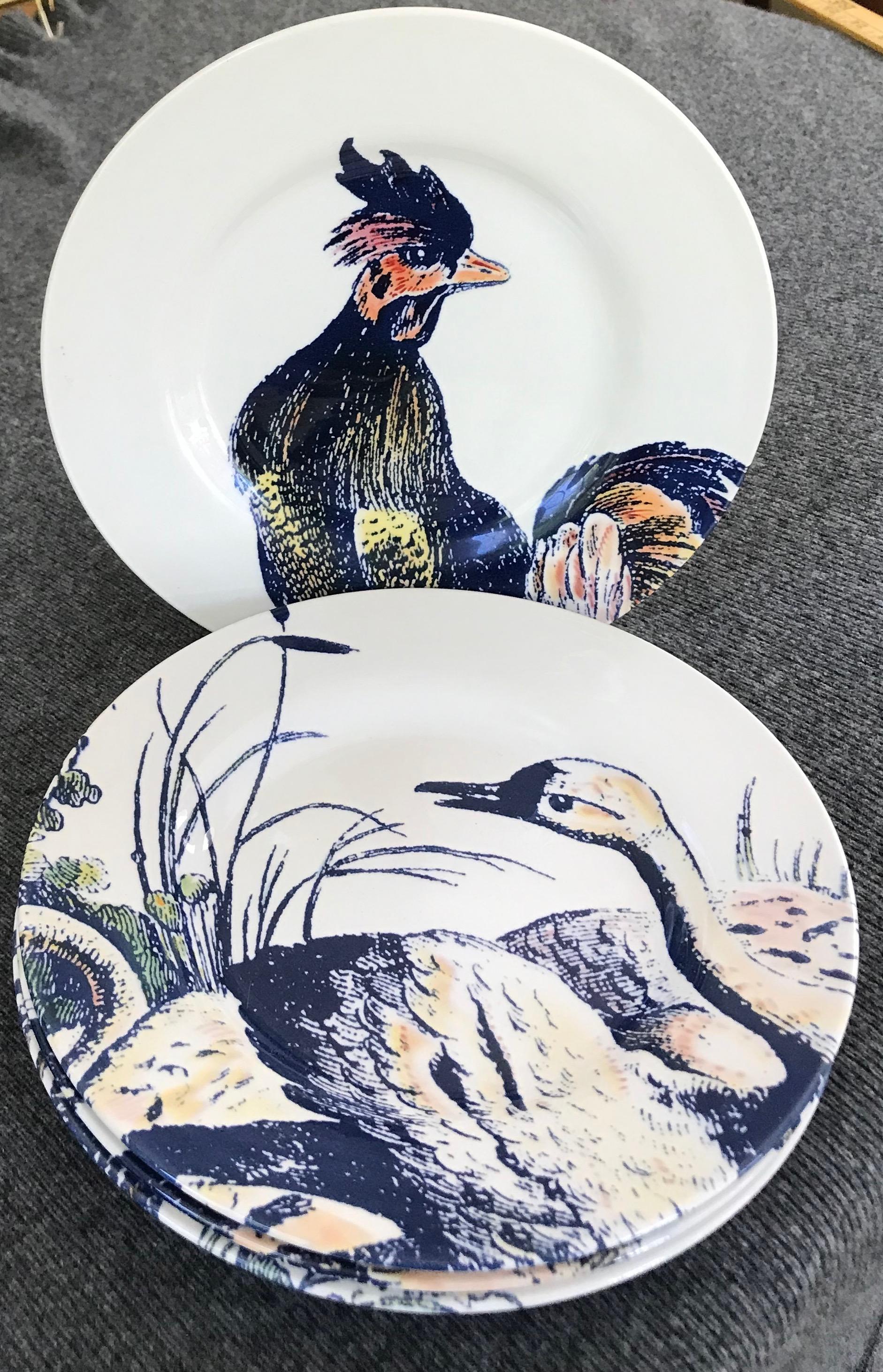 Céramique Lot de quatre assiettes à oiseaux bleu et blanc en vente