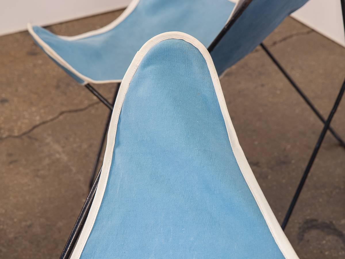 Set of Four Blue Hardoy Butterfly Chairs 1
