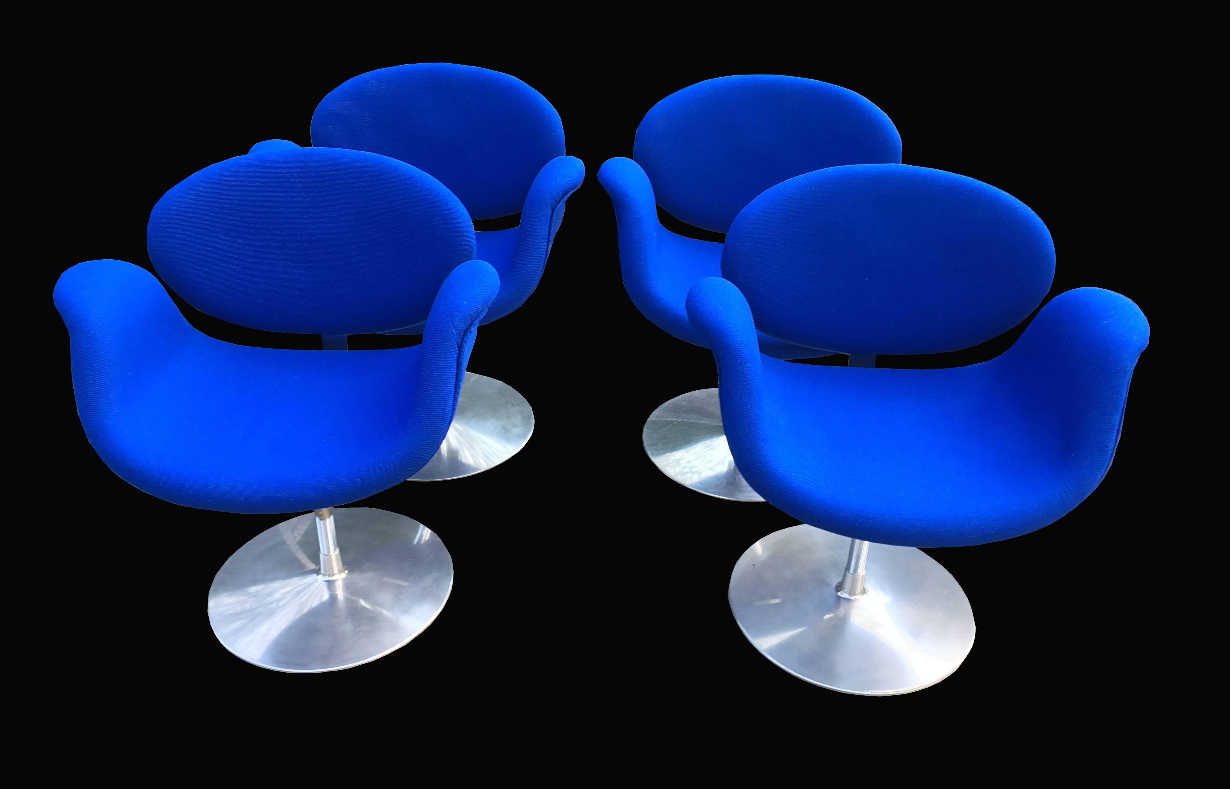 Set of Four Blue 'Little Tulip' Chairs by Pierre Paulin for Artifort In Excellent Condition In Little Burstead, Essex