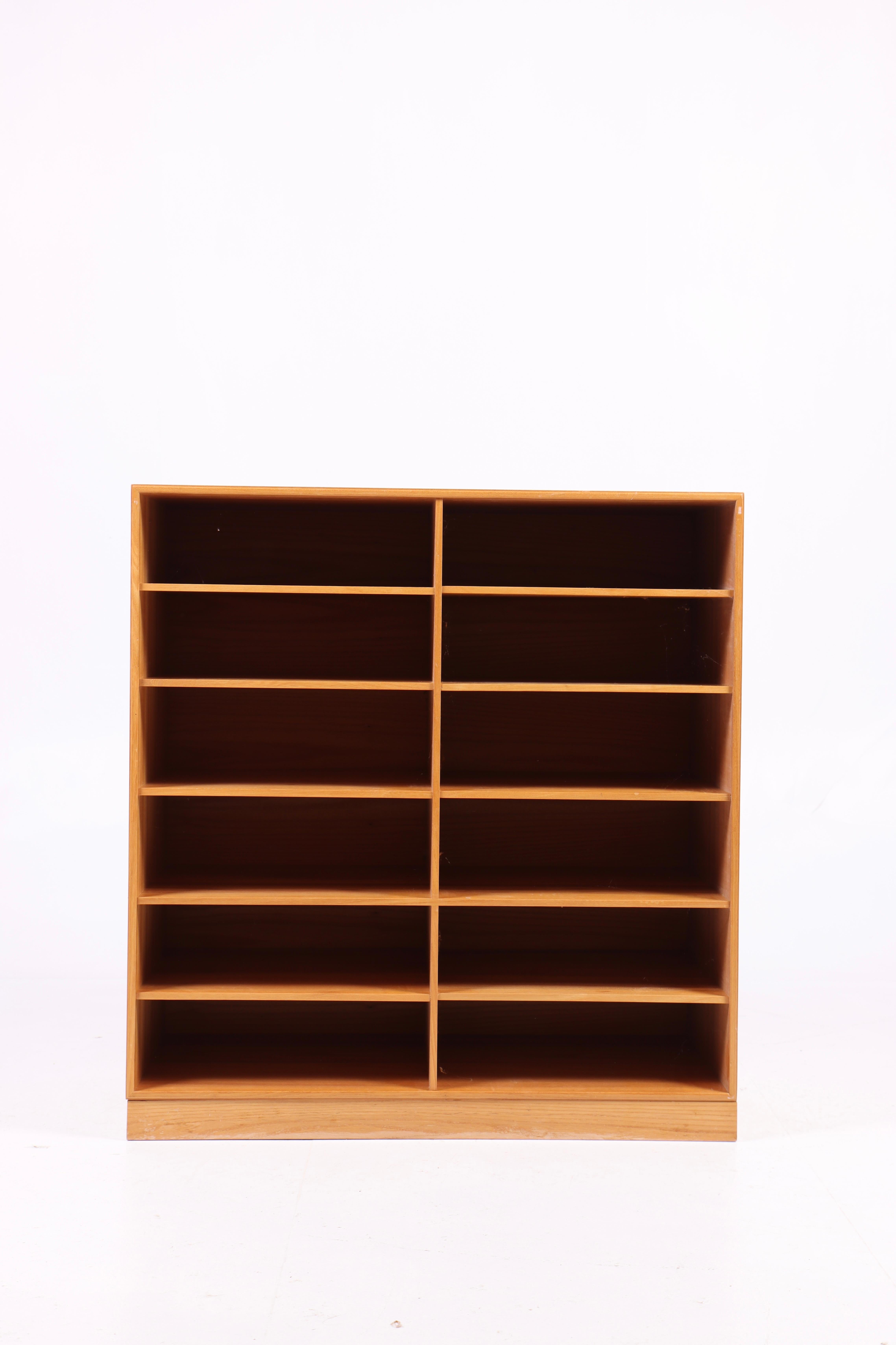Set of Four Bookcases in Elm by Mogens Koch, Danish Design, Midcentury, 1960s For Sale 5
