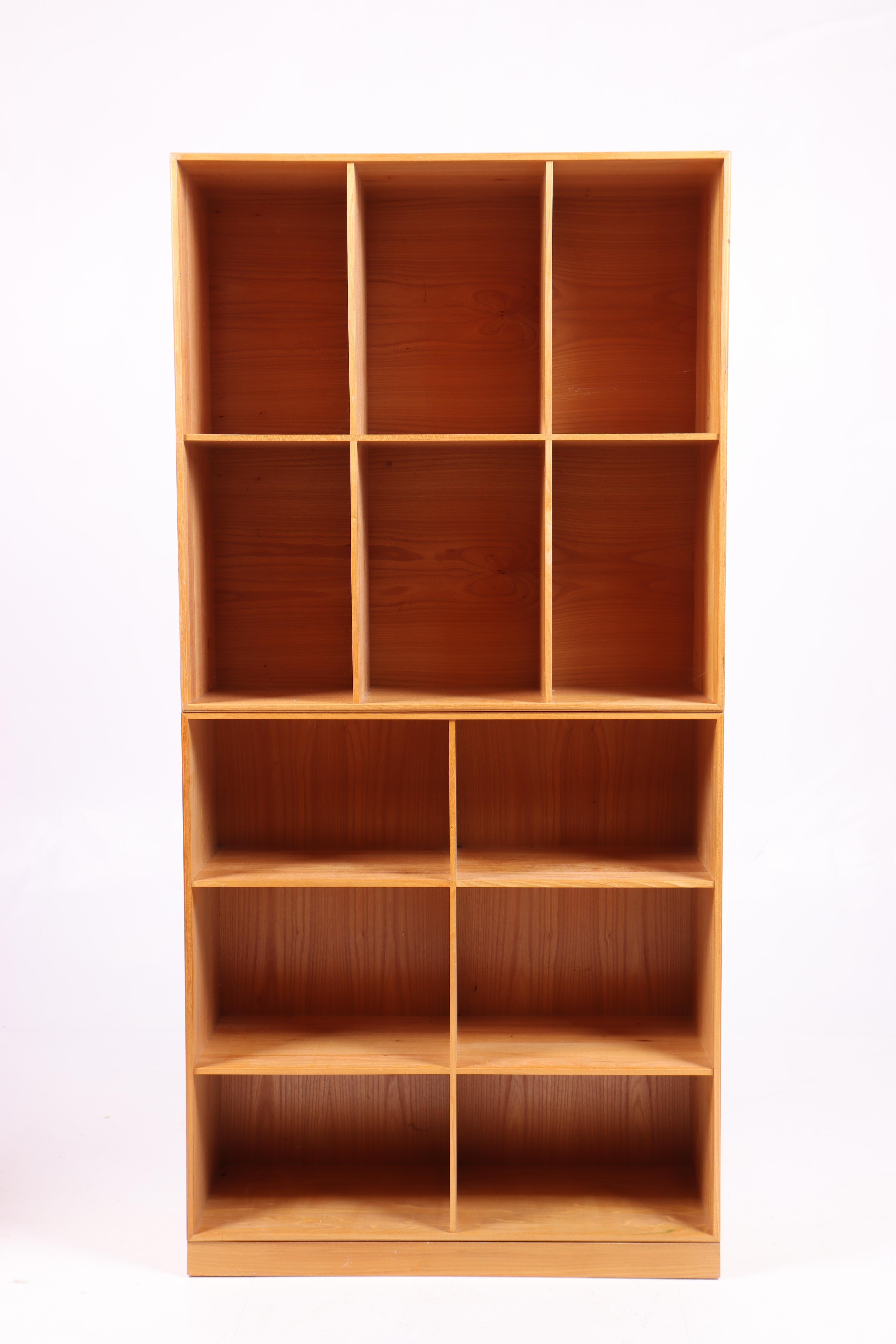 Set of Four Bookcases in Elm by Mogens Koch, Danish Design, Midcentury, 1960s For Sale 4