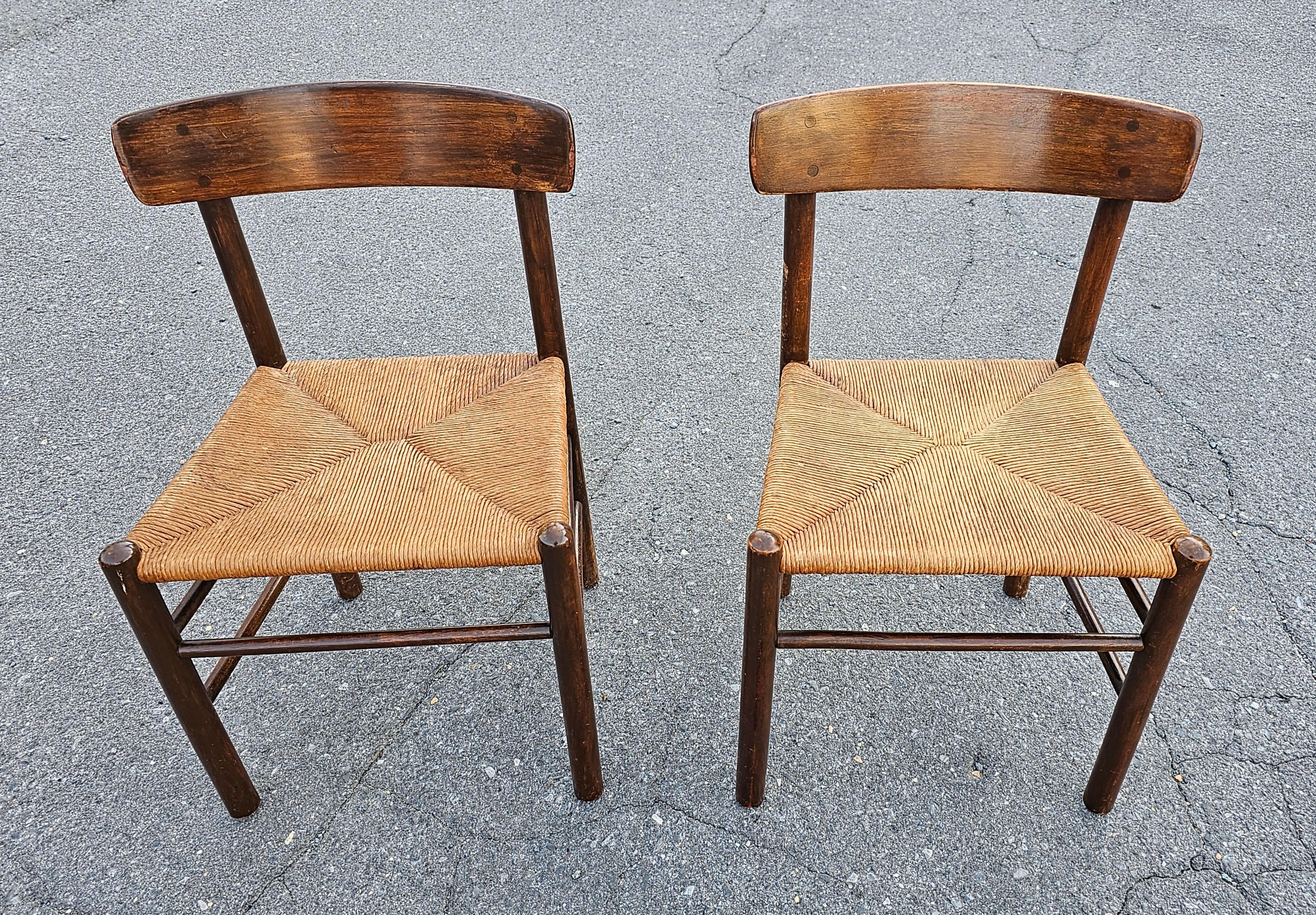 20th Century Set of Four Borge Mogenson J39 Rush Seat Side Chairs For Sale