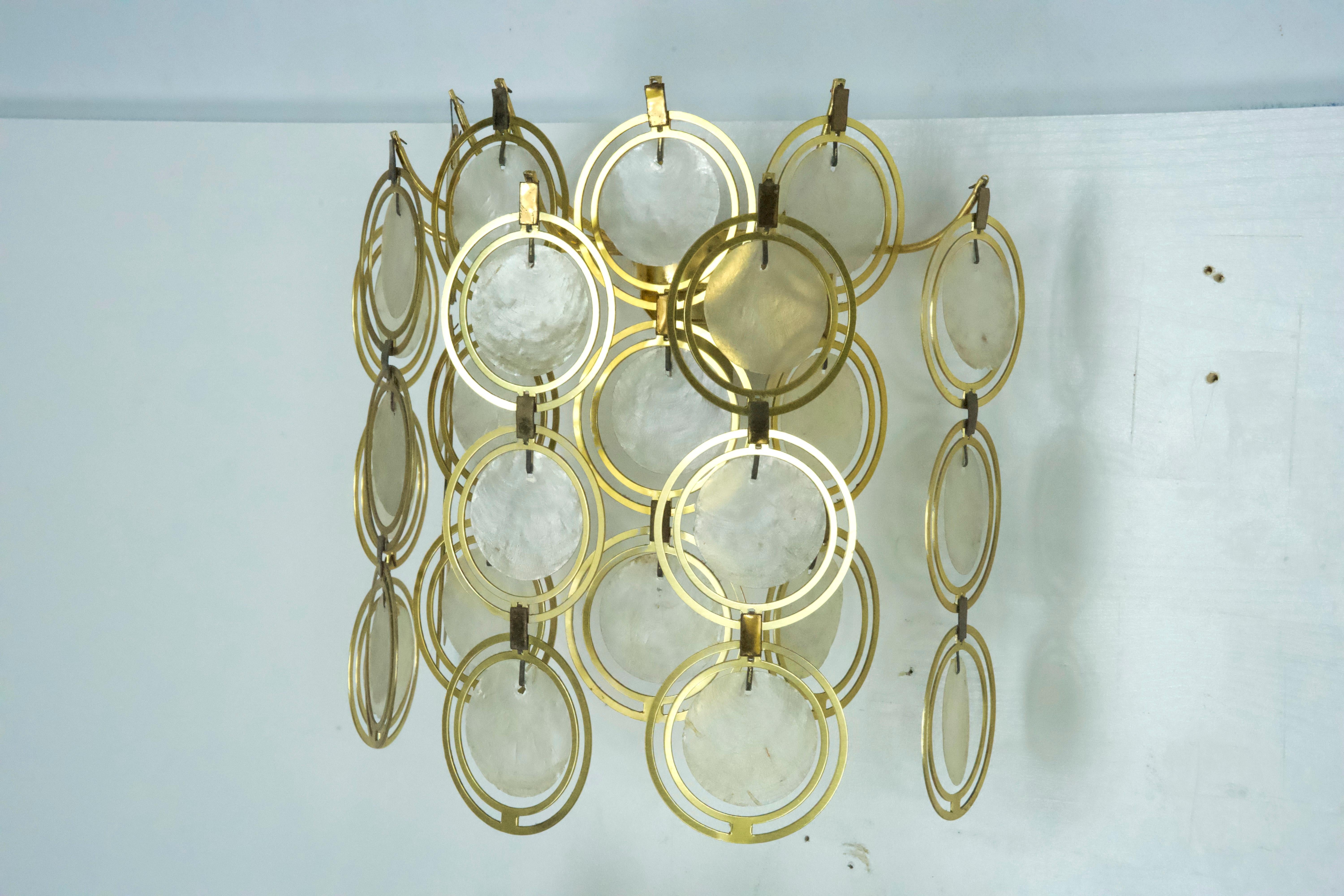 Set von vier Wandleuchtern aus Messing und Perlmutt im Stil von Verner Panton. Italien 1970 im Angebot 3