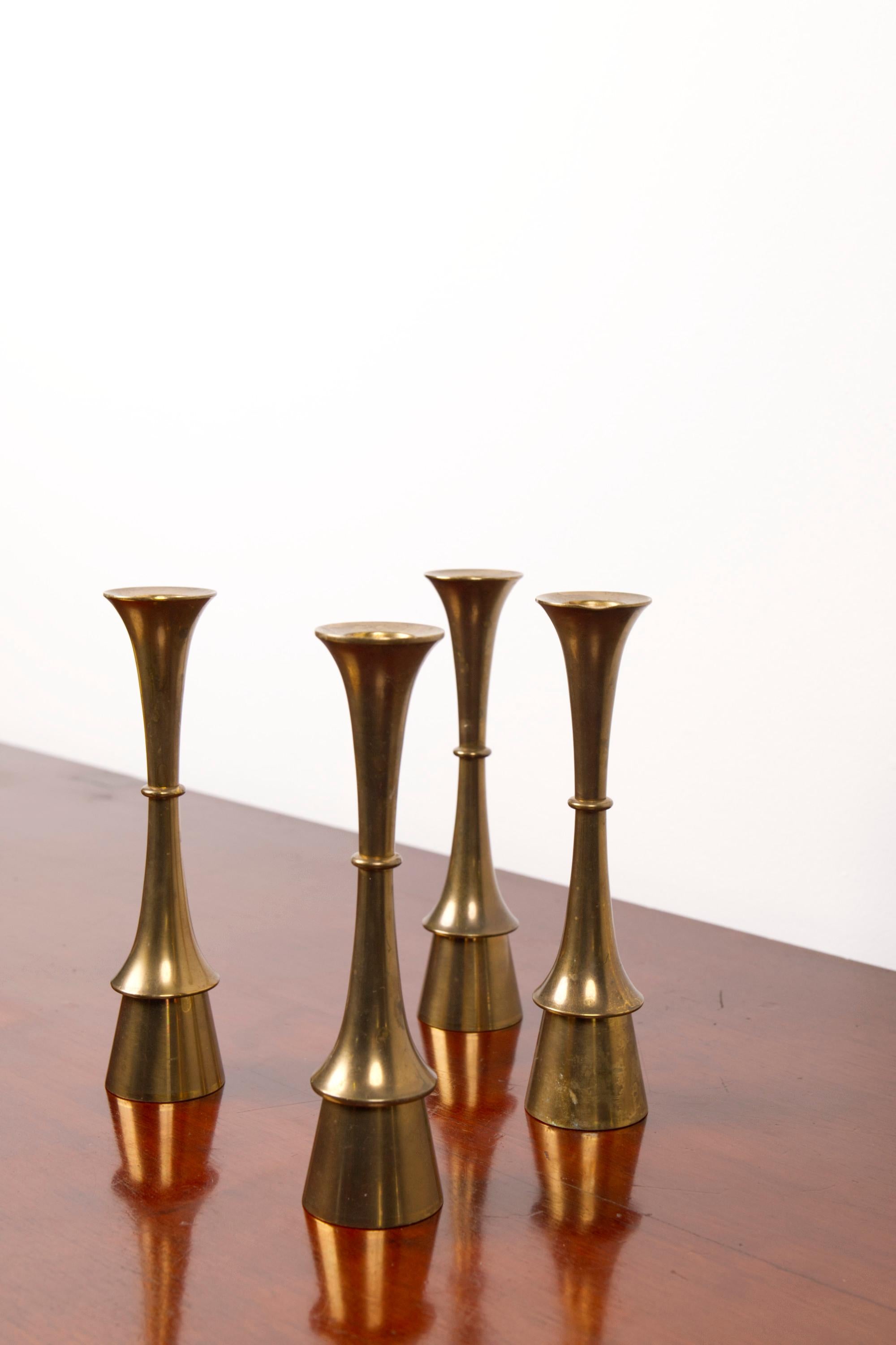 Set of four brass candle sticks, attributed to Jens H. Quistgaard, 1960's en vente 1