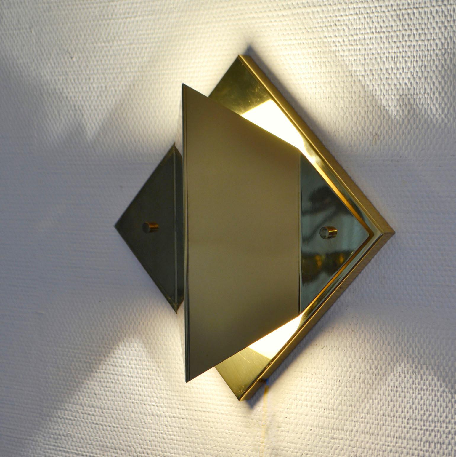 German Set of Four Minimalist Brass Diamond Shaped Wall Lights For Sale