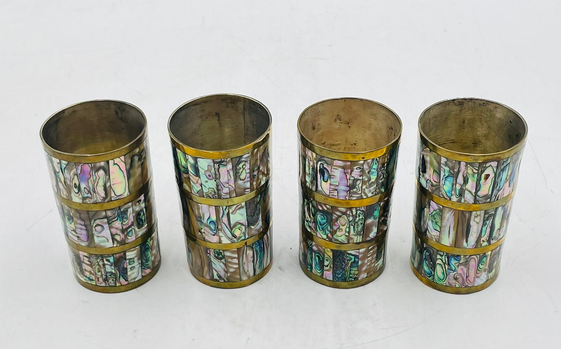 Satz von vier Bechern aus Messing, Silber und Abalone-Muscheln von Villa, Taxco im Zustand „Gut“ im Angebot in Los Angeles, CA