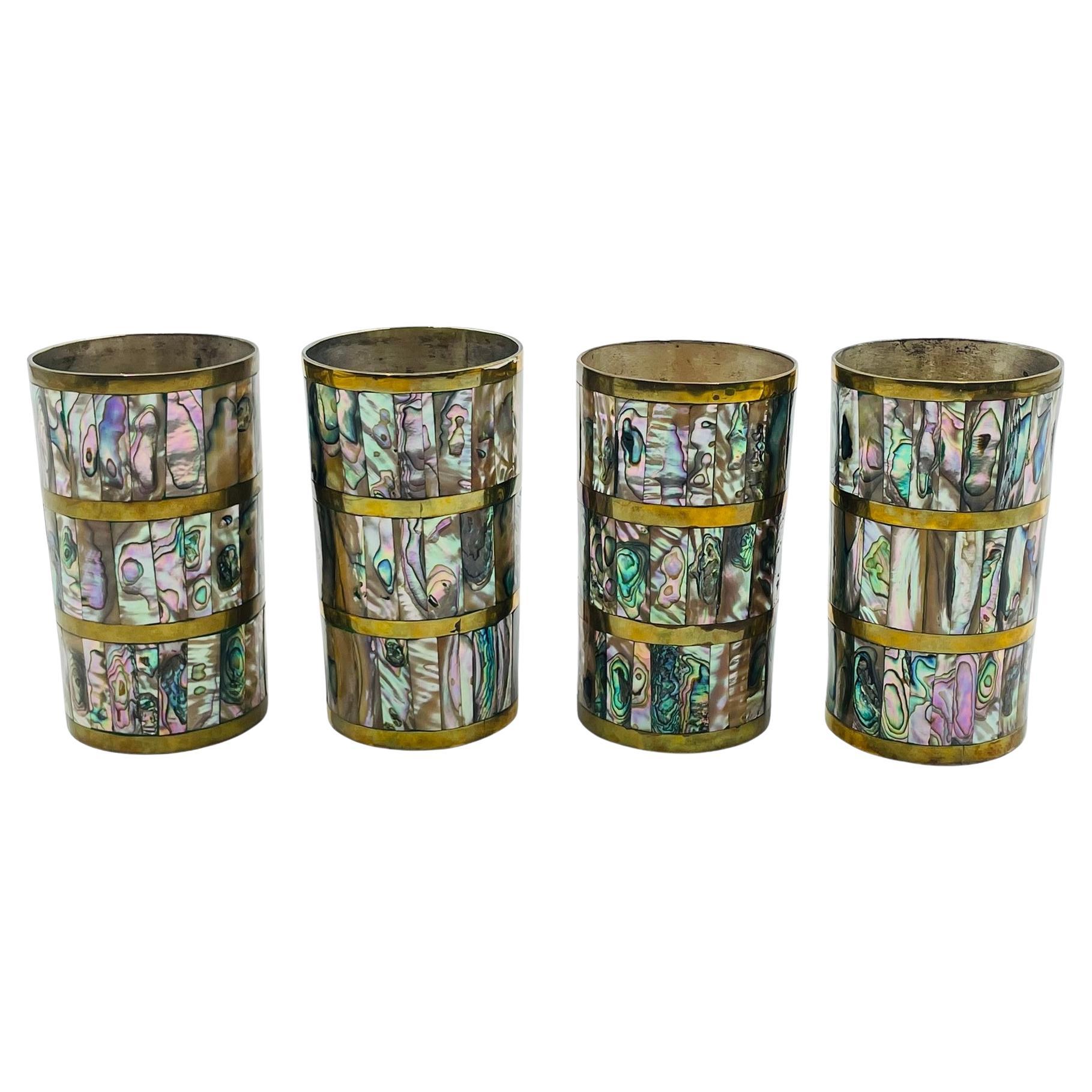 Satz von vier Bechern aus Messing, Silber und Abalone-Muscheln von Villa, Taxco im Angebot