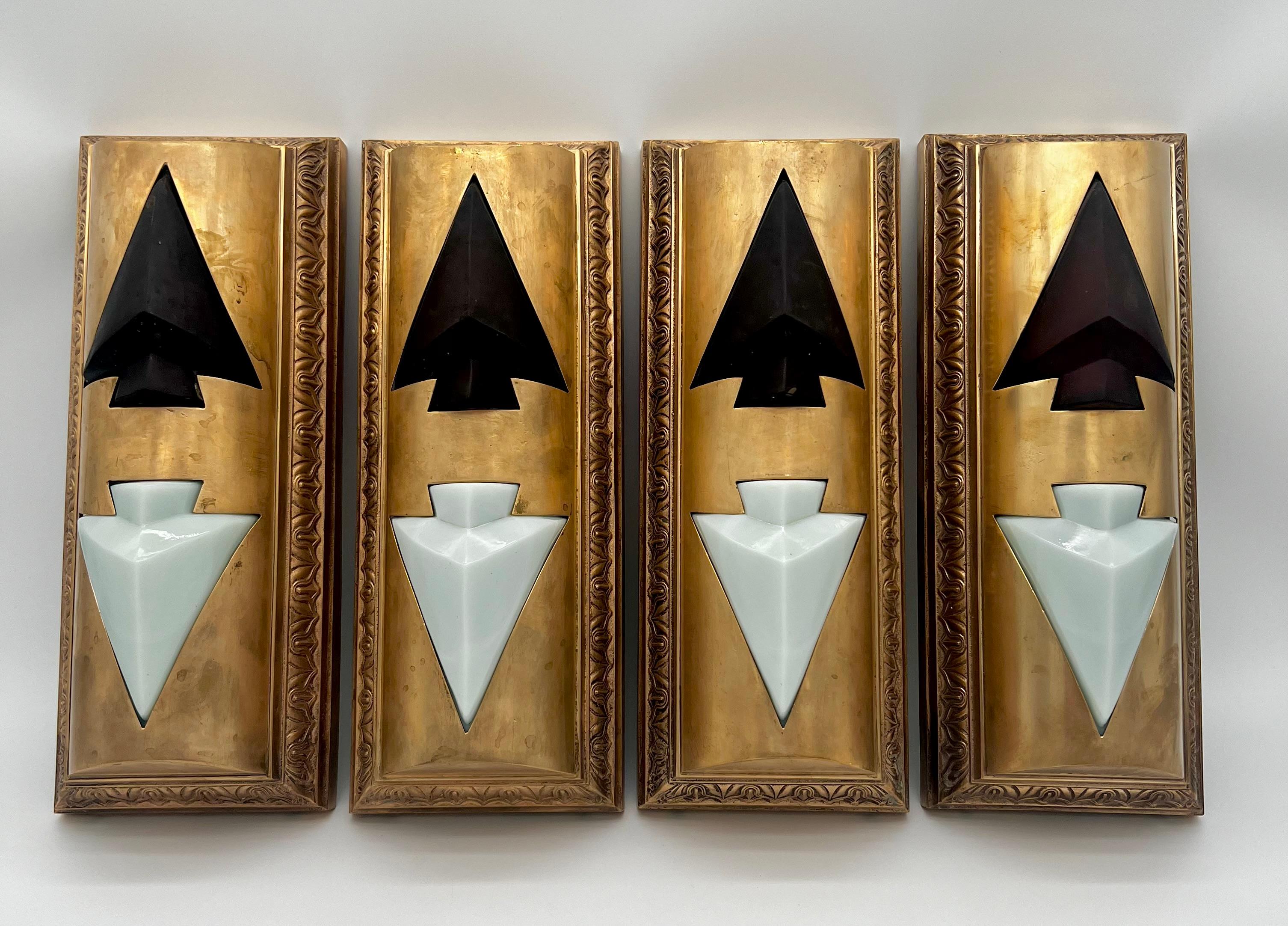 Ensemble de quatre Lights d'ascenseur en bronze Bon état - En vente à New York, NY
