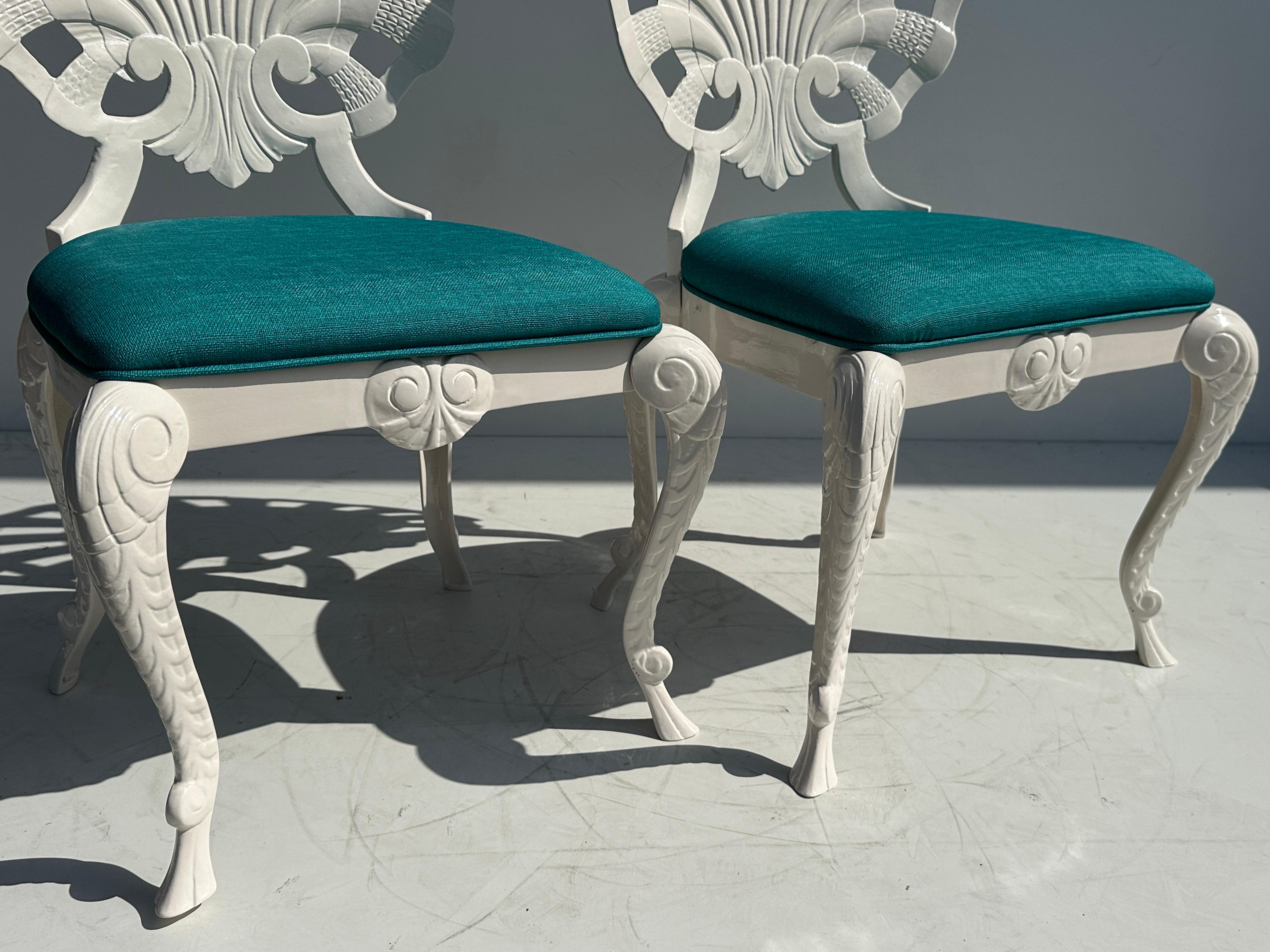 Satz von vier Brown Jordan Grotto Style Aluminiumschale Stühle  (amerikanisch) im Angebot