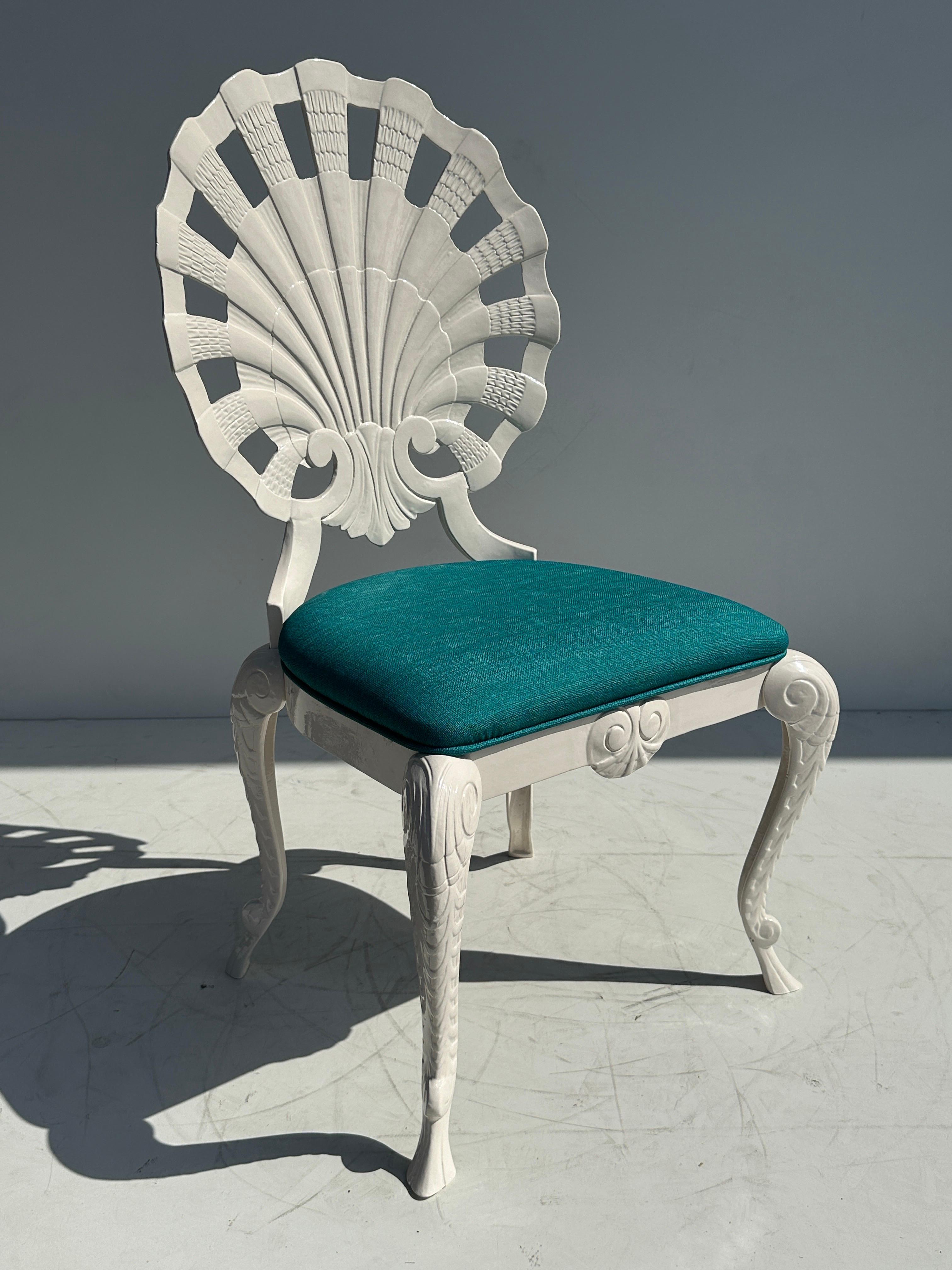 Satz von vier Brown Jordan Grotto Style Aluminiumschale Stühle  (Ende des 20. Jahrhunderts) im Angebot
