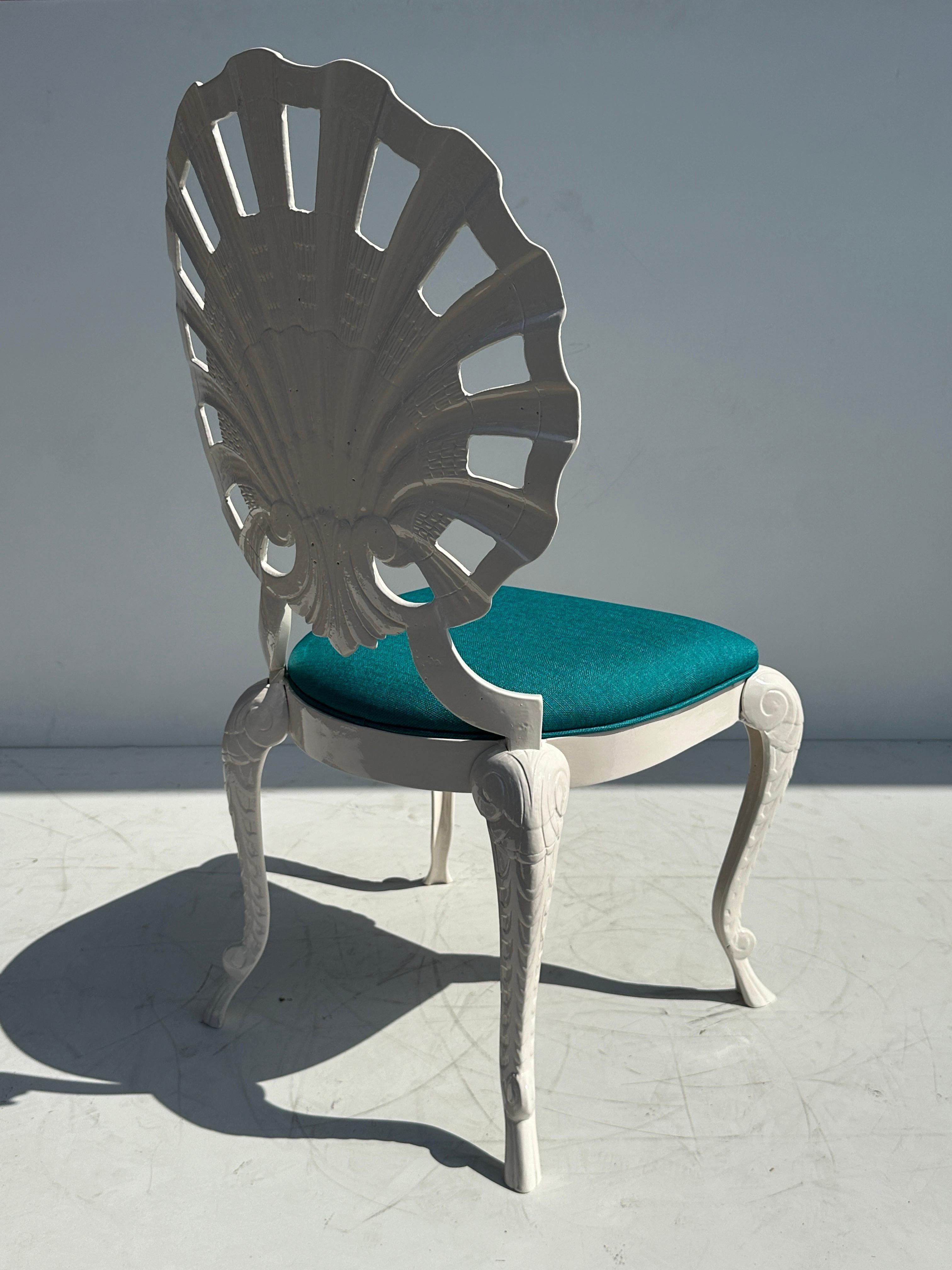Satz von vier Brown Jordan Grotto Style Aluminiumschale Stühle  im Angebot 2