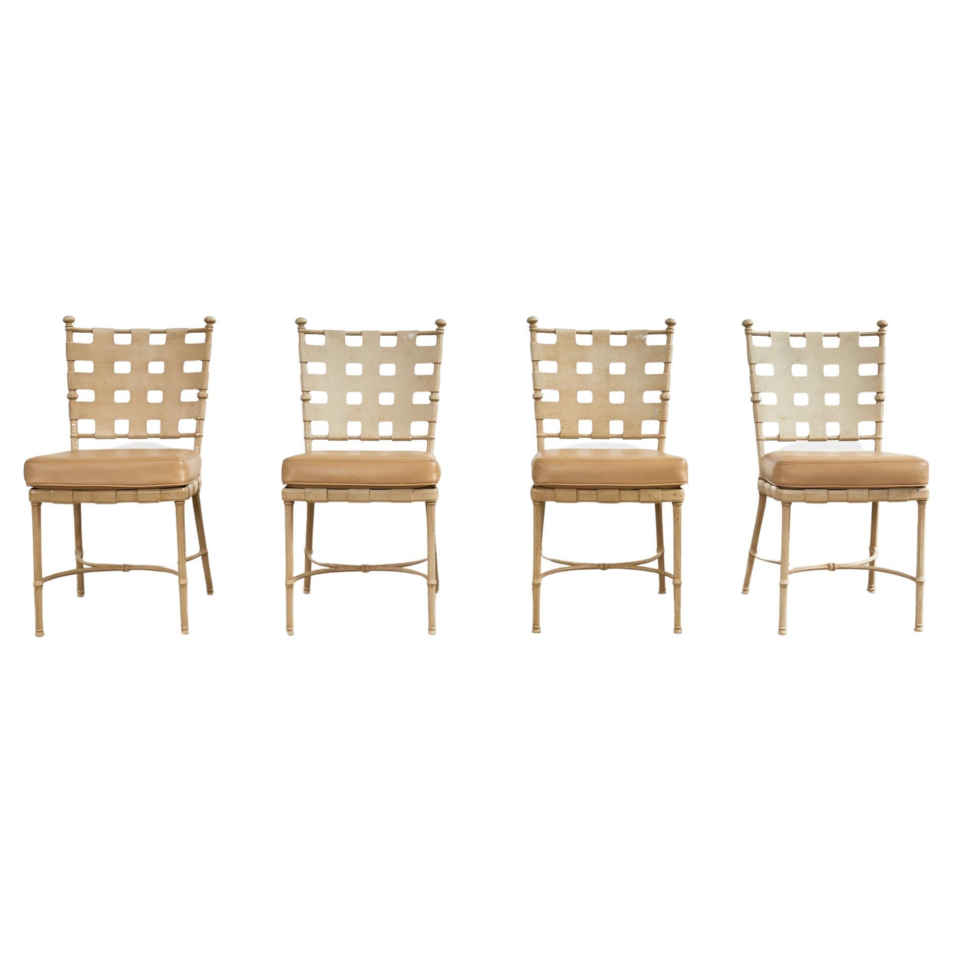Ensemble de quatre chaises de salle à manger de jardin de style néoclassique Jordan brune en vente