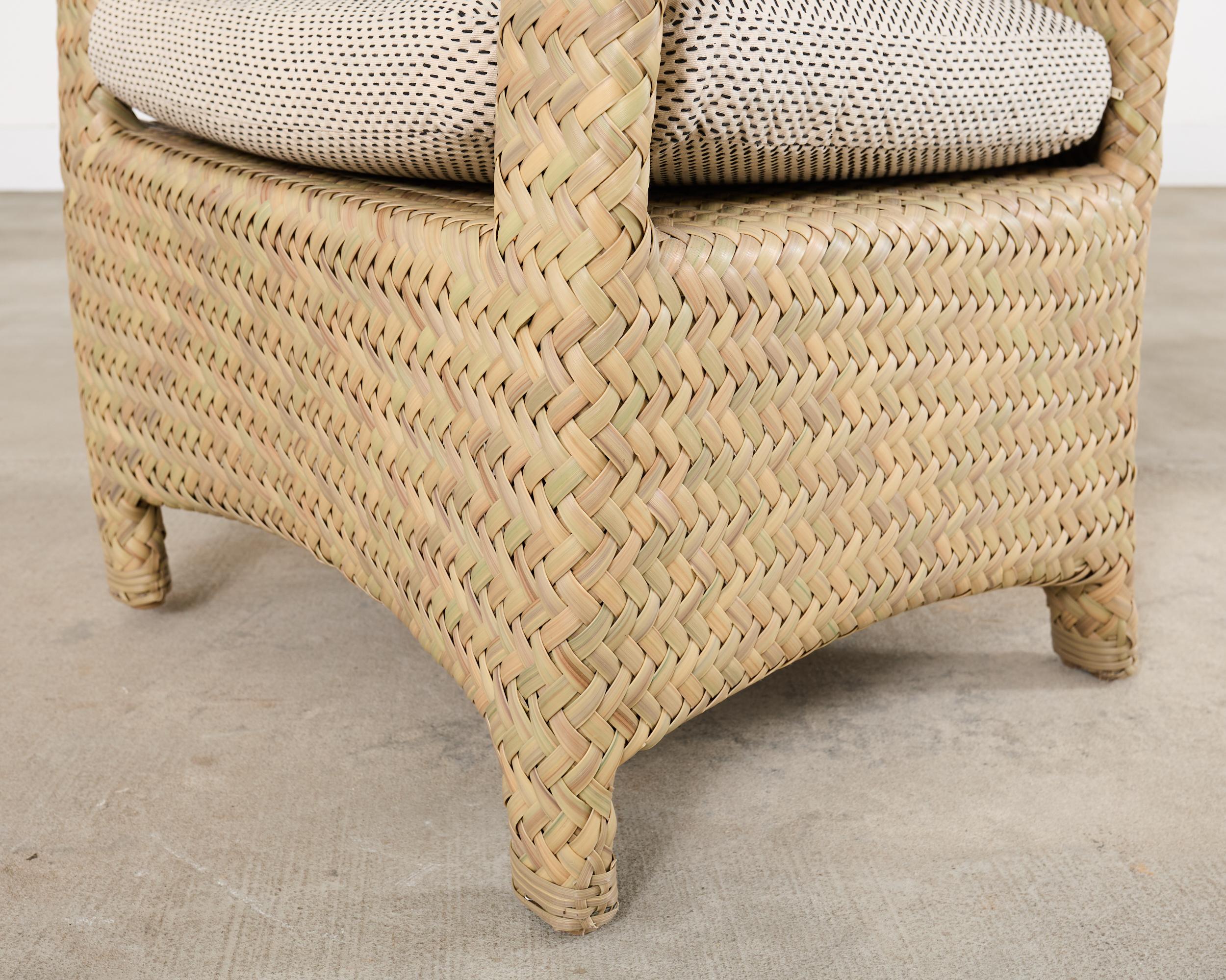 Ensemble de quatre fauteuils de jardin en osier tressé Brown Jordan en vente 7